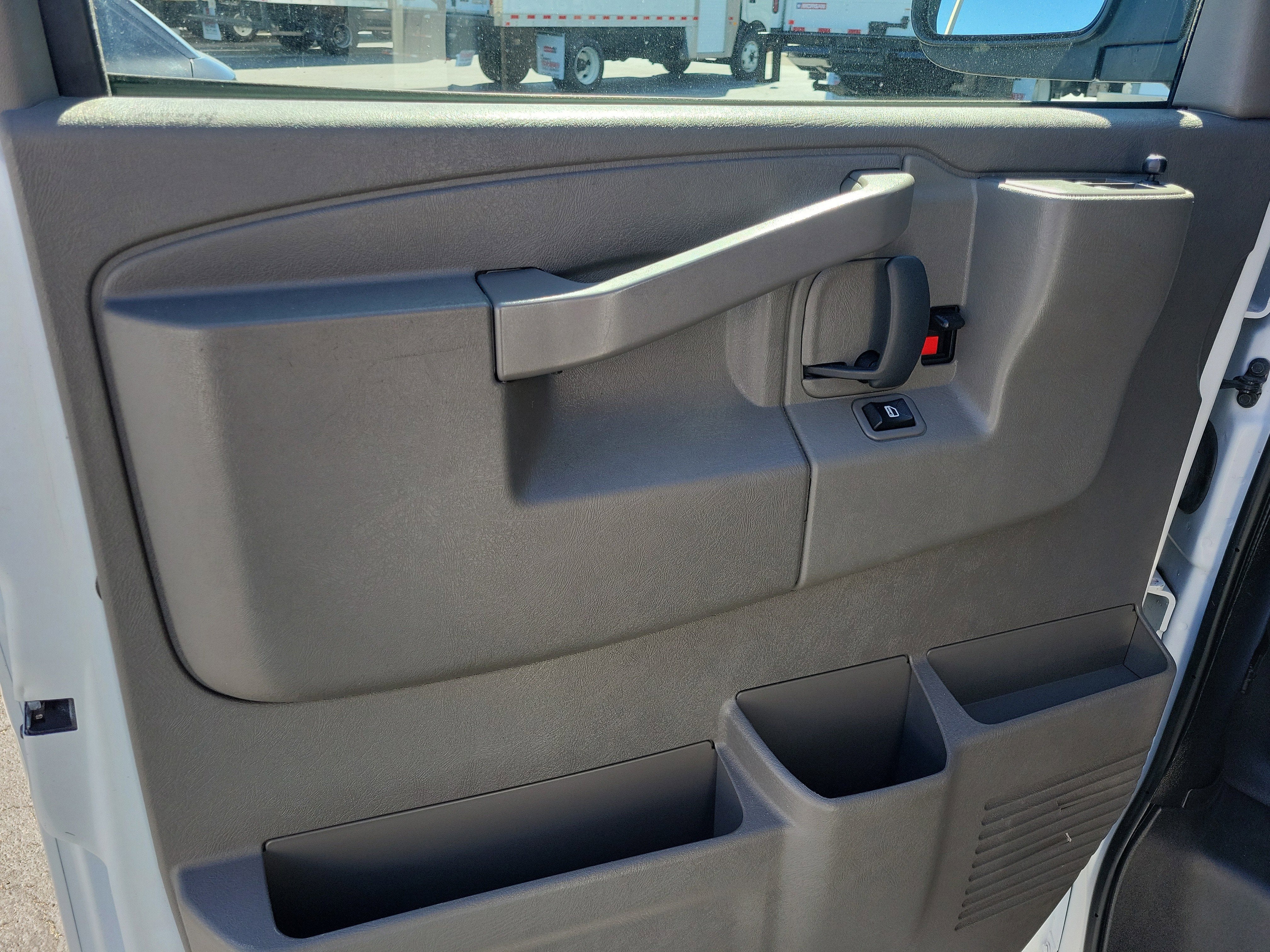 2024 Chevrolet Express Cargo 2500 WT