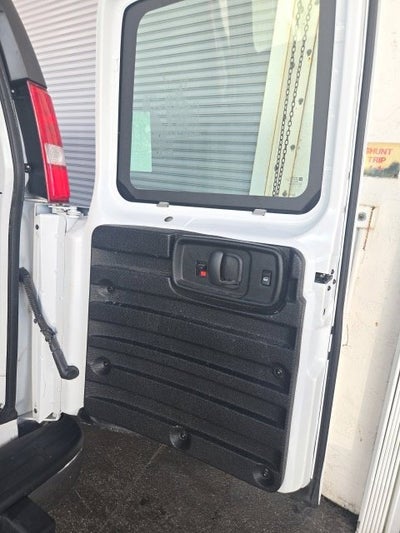 2025 Chevrolet Express Cargo WT