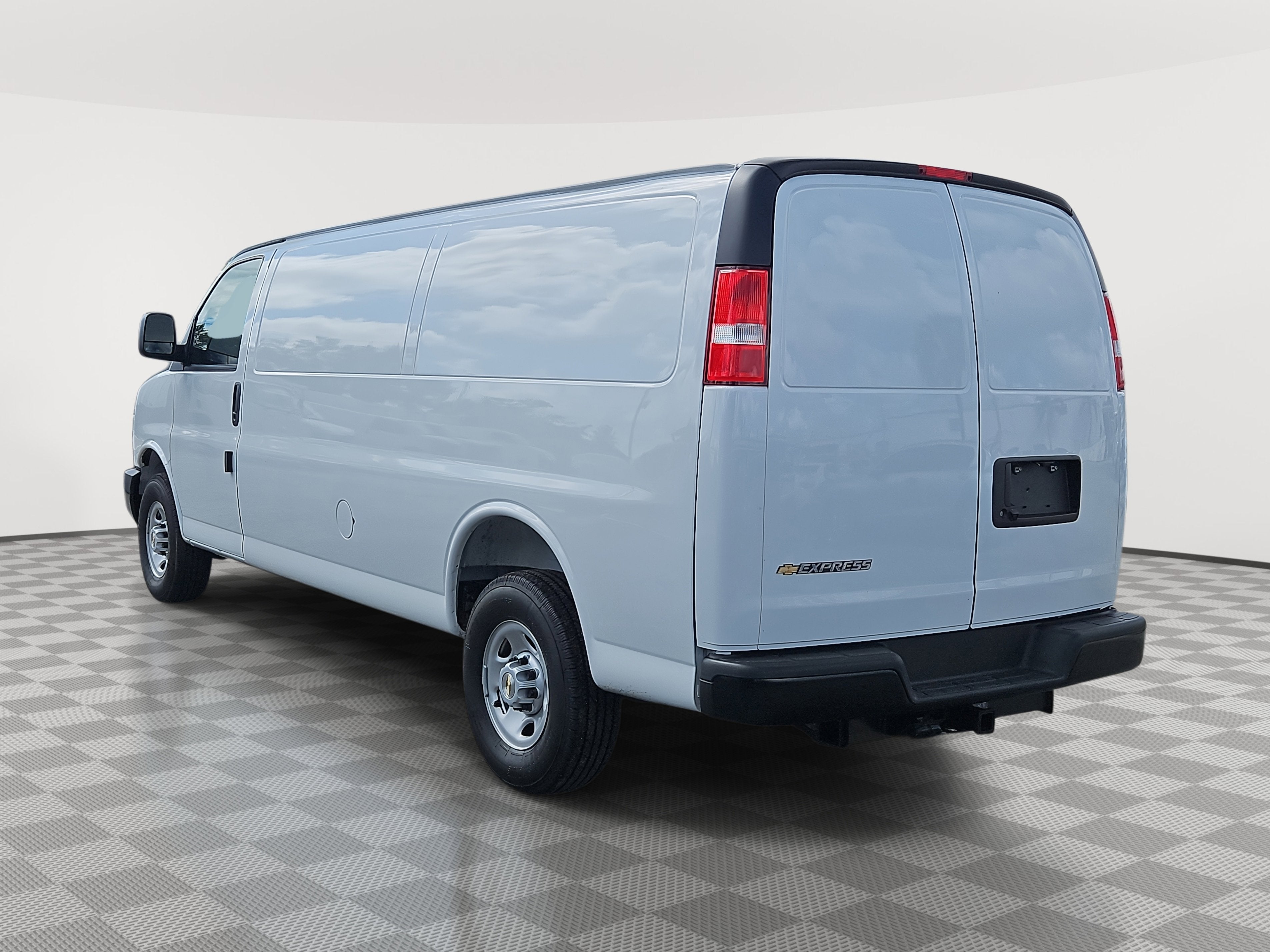 2025 Chevrolet Express Cargo 2500 WT