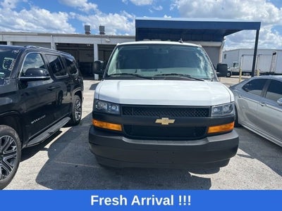 2025 Chevrolet Express Cargo WT