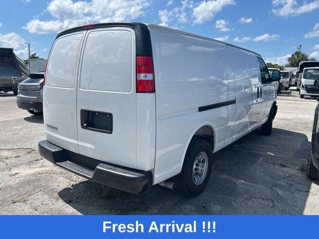 2025 Chevrolet Express Cargo WT