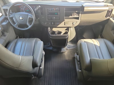 2025 Chevrolet Express Cargo WT