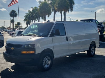 2025 Chevrolet Express Cargo WT