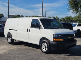 2025 Chevrolet Express Cargo WT
