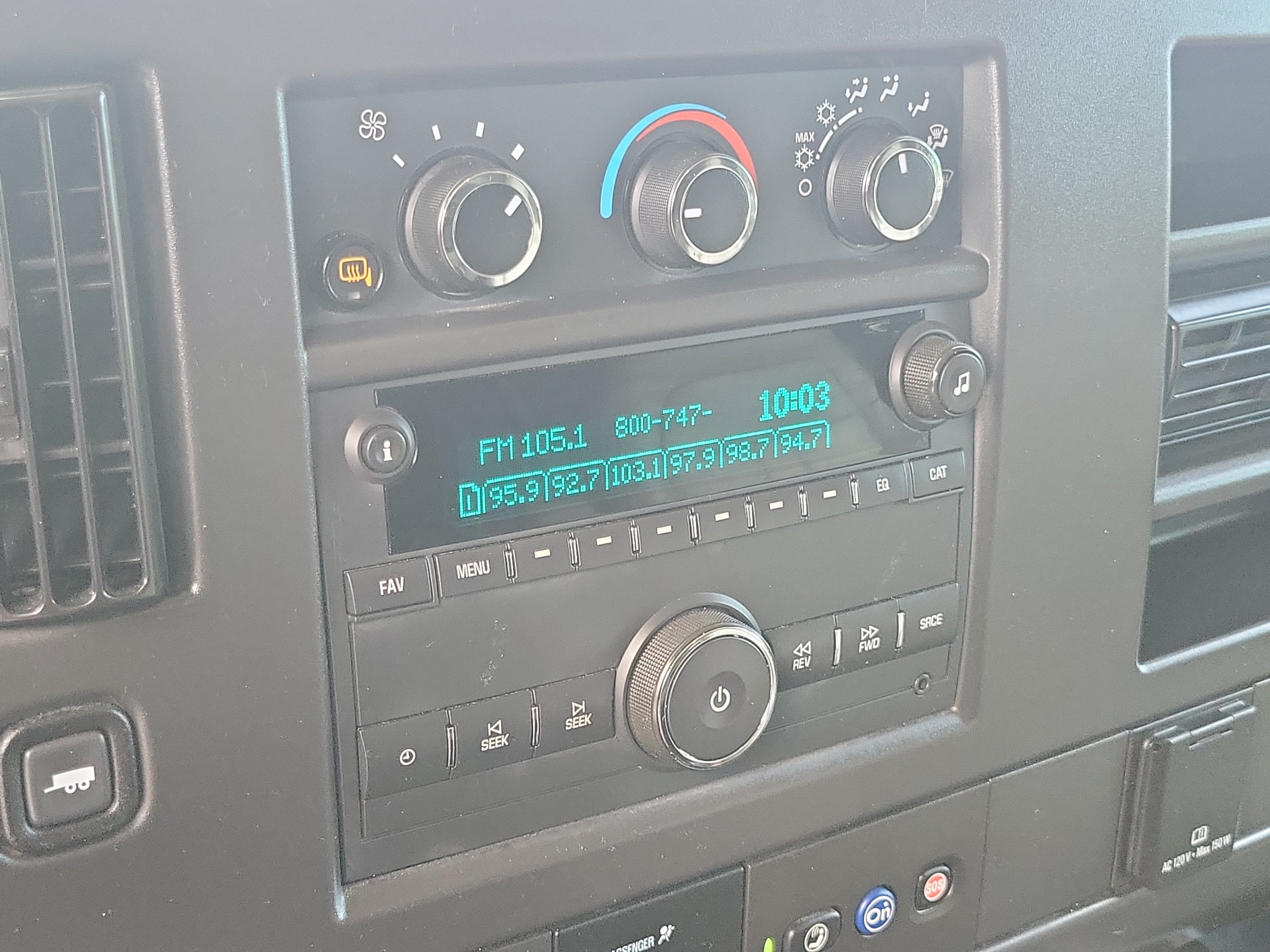 2025 Chevrolet Express Cargo WT