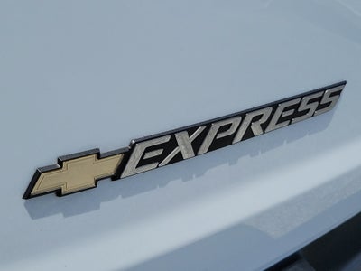 2025 Chevrolet Express Cargo WT
