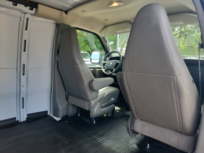 2025 Chevrolet Express Cargo WT