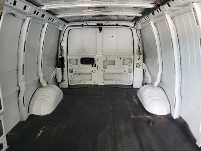 2025 Chevrolet Express Cargo WT