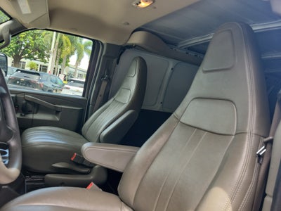 2025 Chevrolet Express Cargo WT