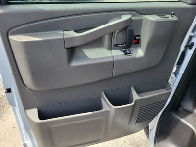 2025 Chevrolet Express Cargo WT