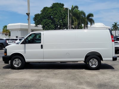 2025 Chevrolet Express Cargo WT