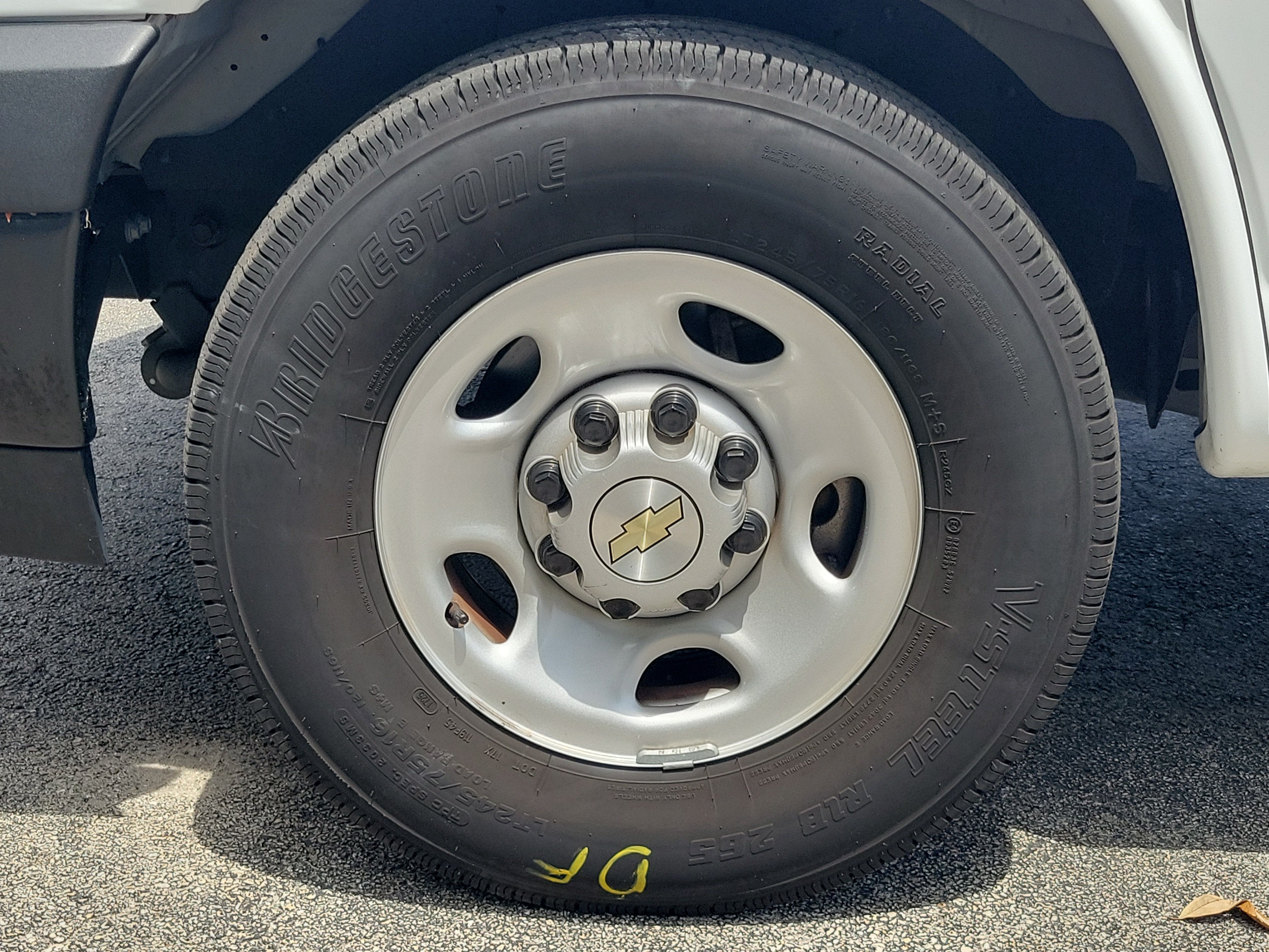 2025 Chevrolet Express Cargo WT