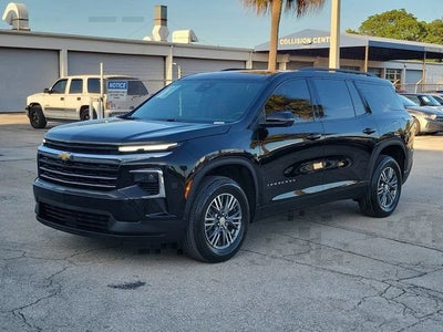 2024 Chevrolet Traverse LT