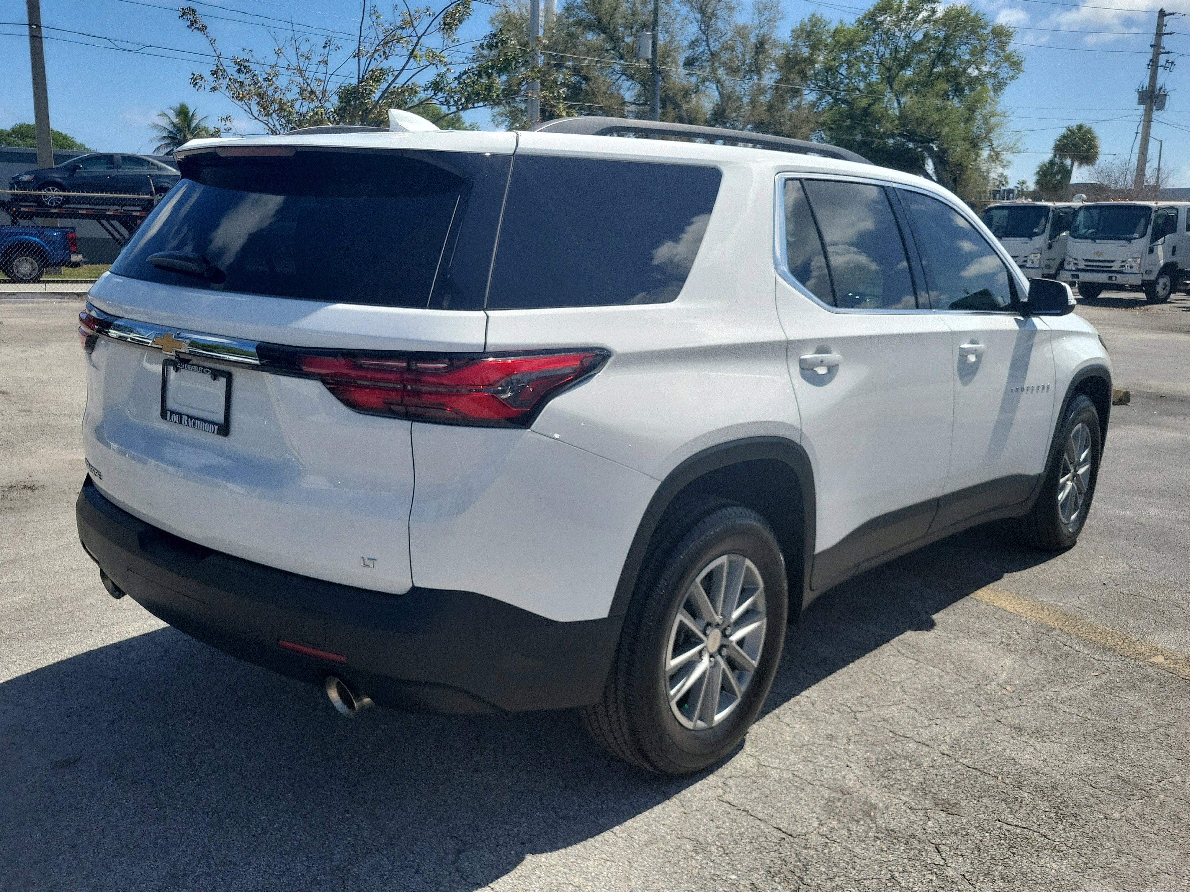 2023 Chevrolet Traverse LT Leather