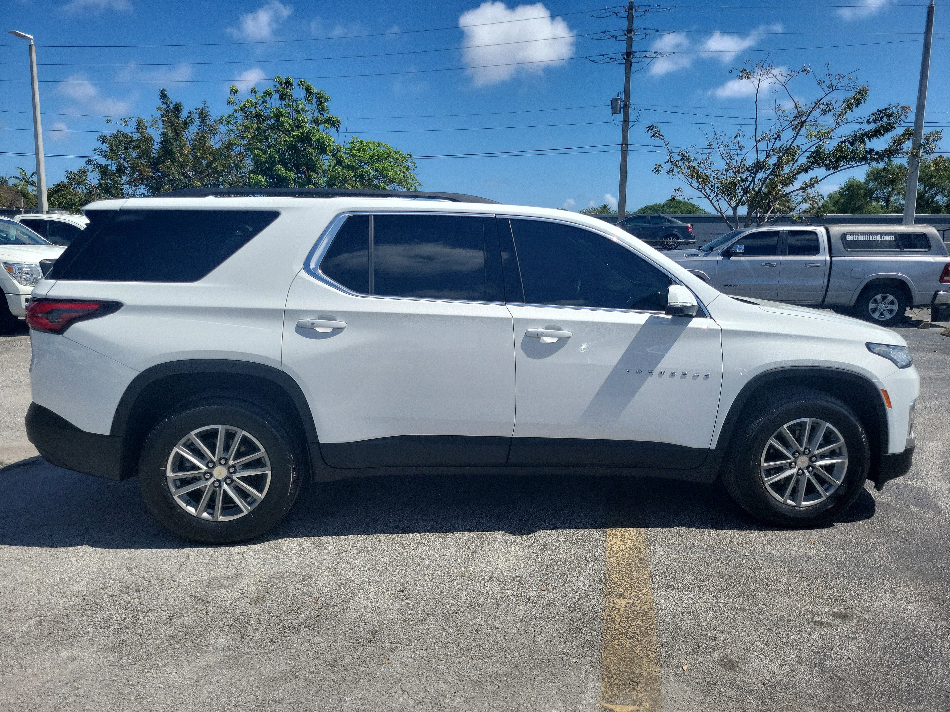 2023 Chevrolet Traverse LT Leather