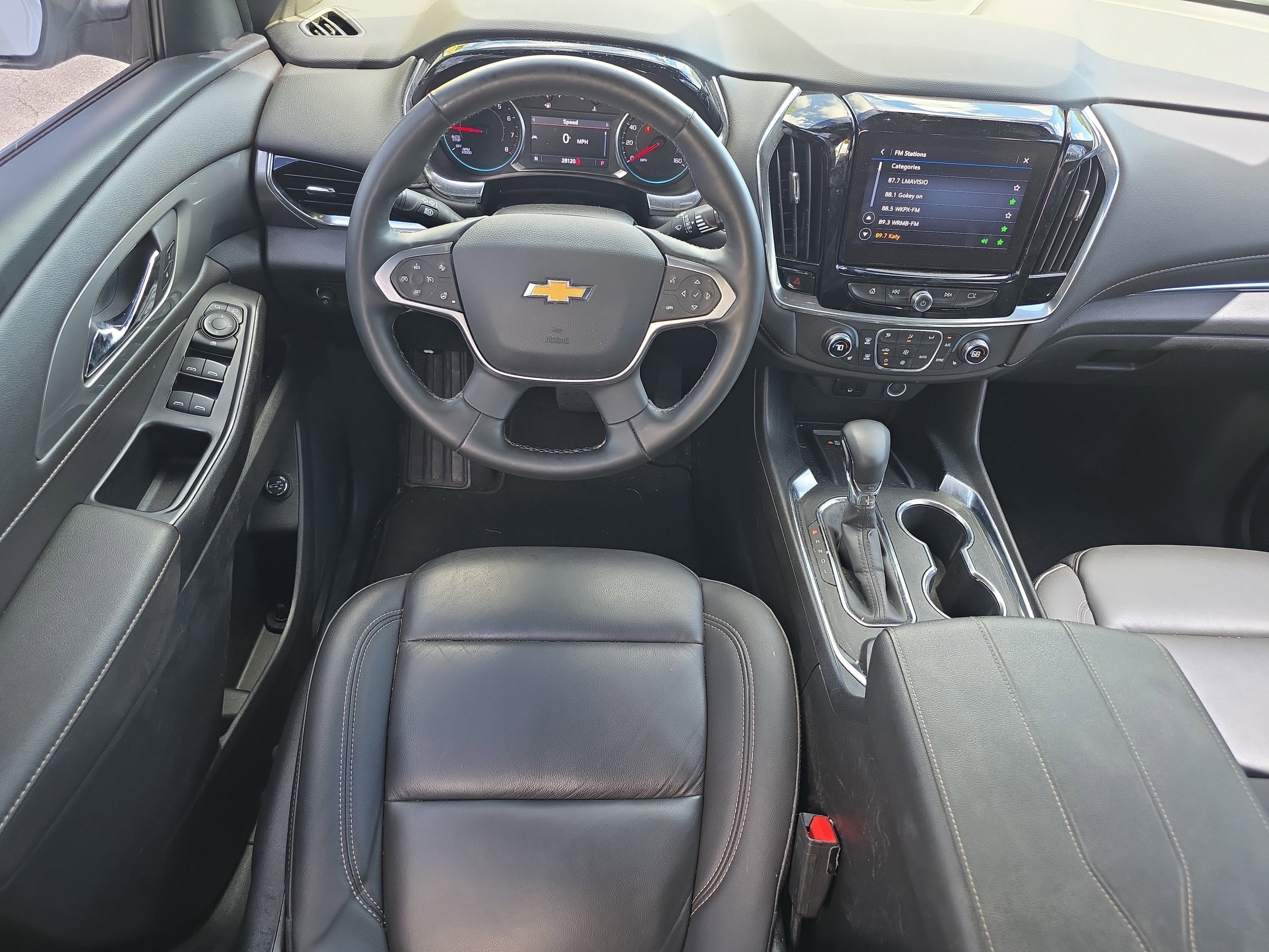 2023 Chevrolet Traverse LT Leather