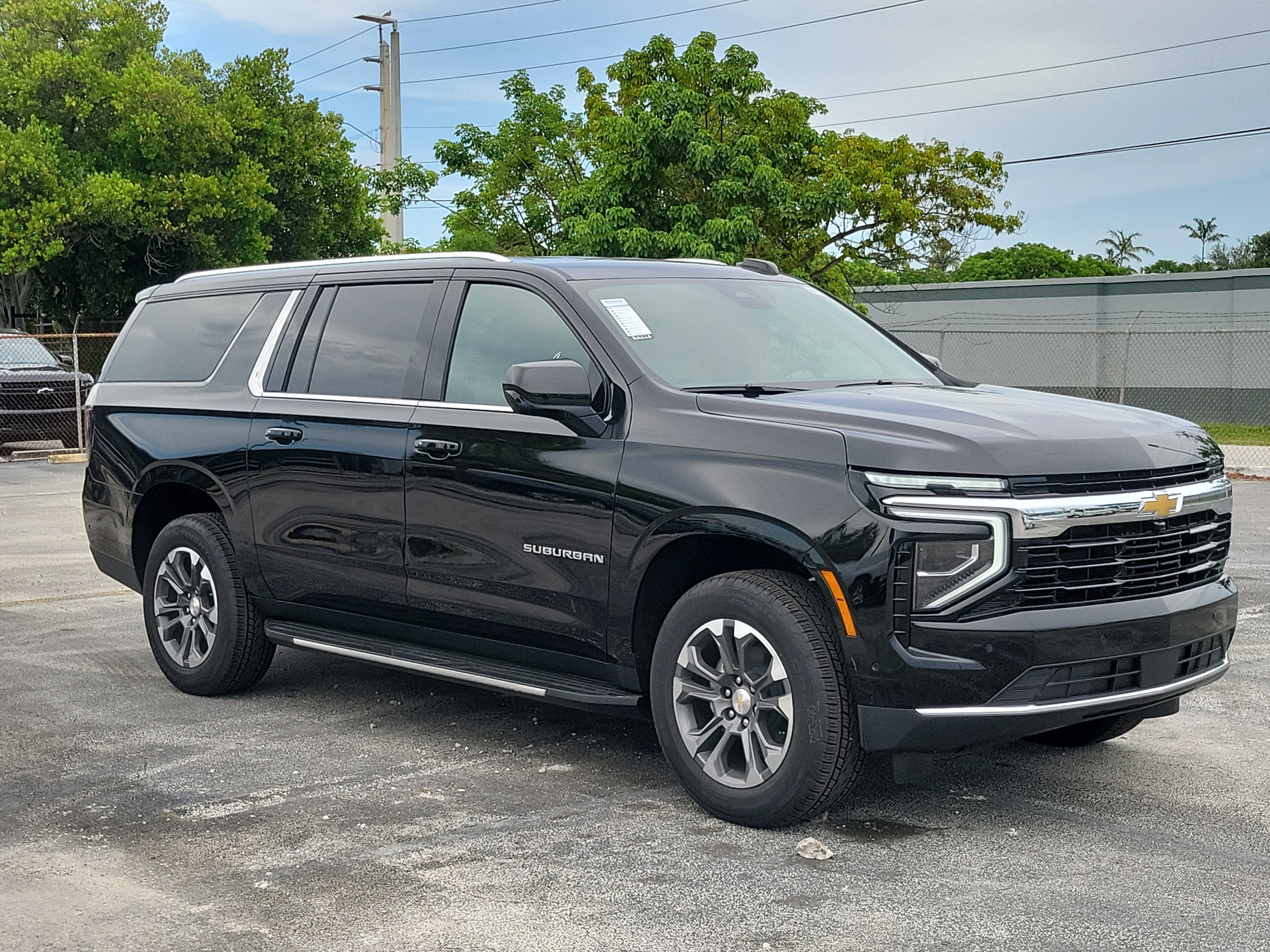 2026 Chevrolet Suburban LS