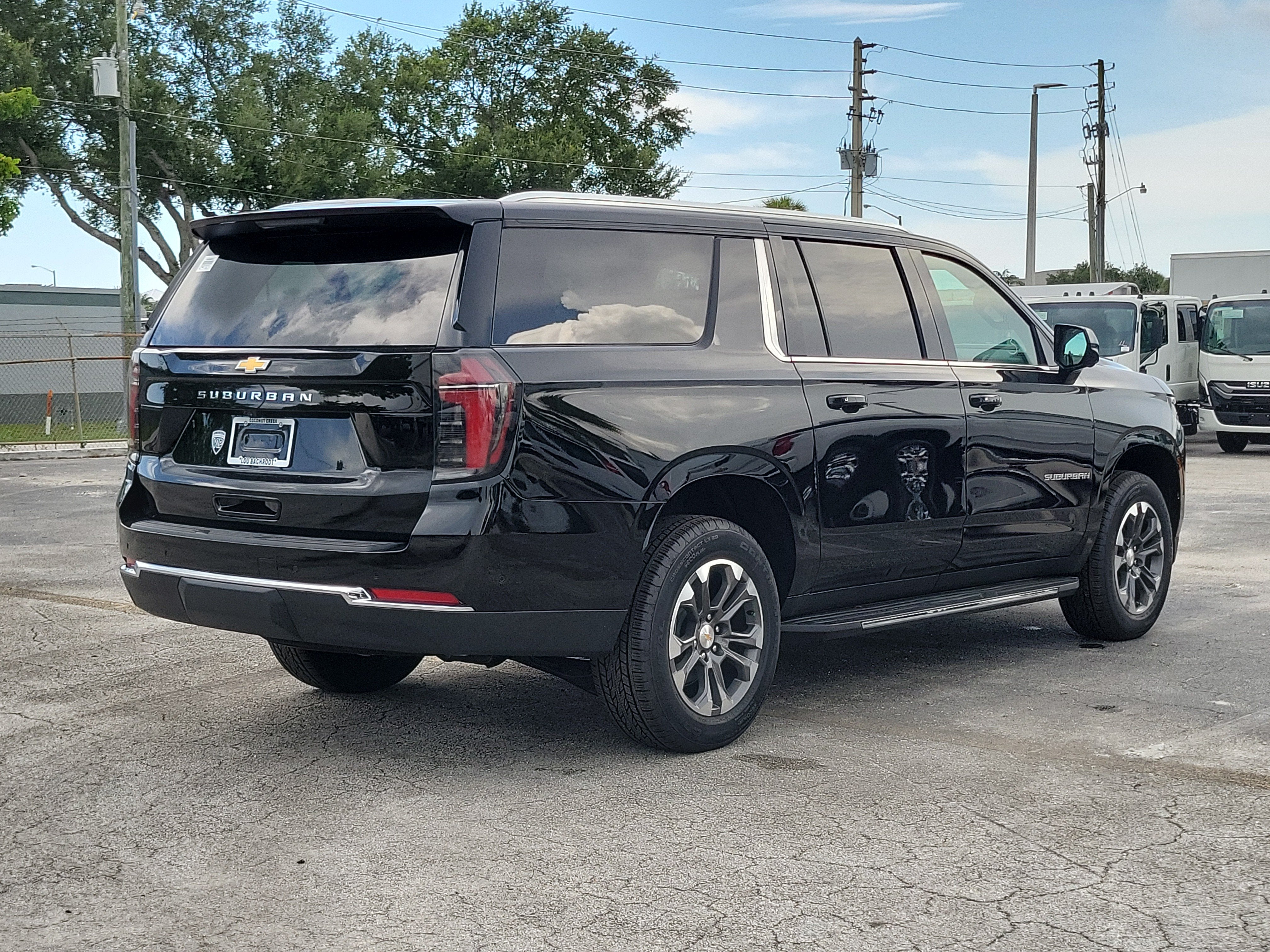 2026 Chevrolet Suburban LS