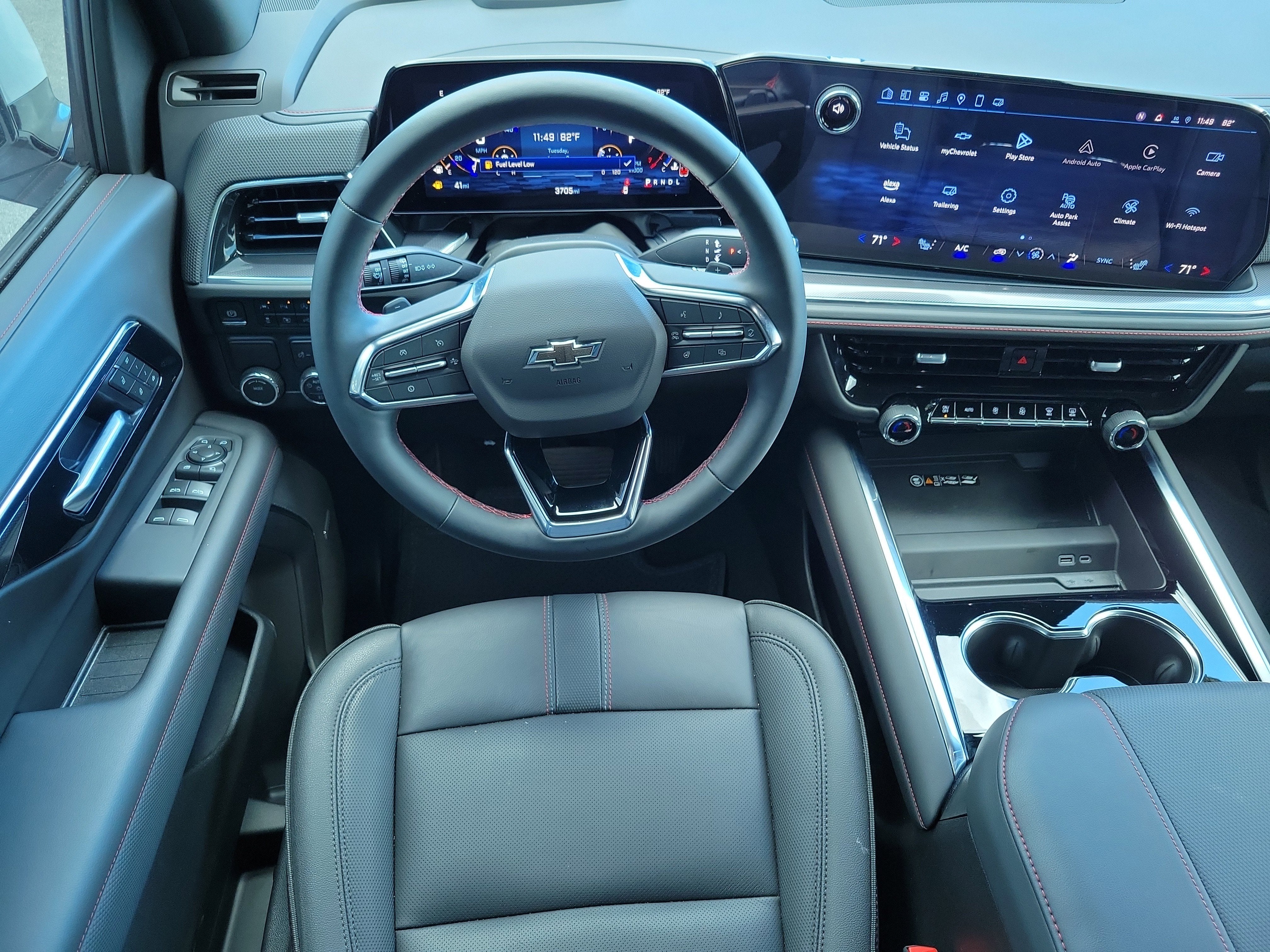 2025 Chevrolet Suburban RST