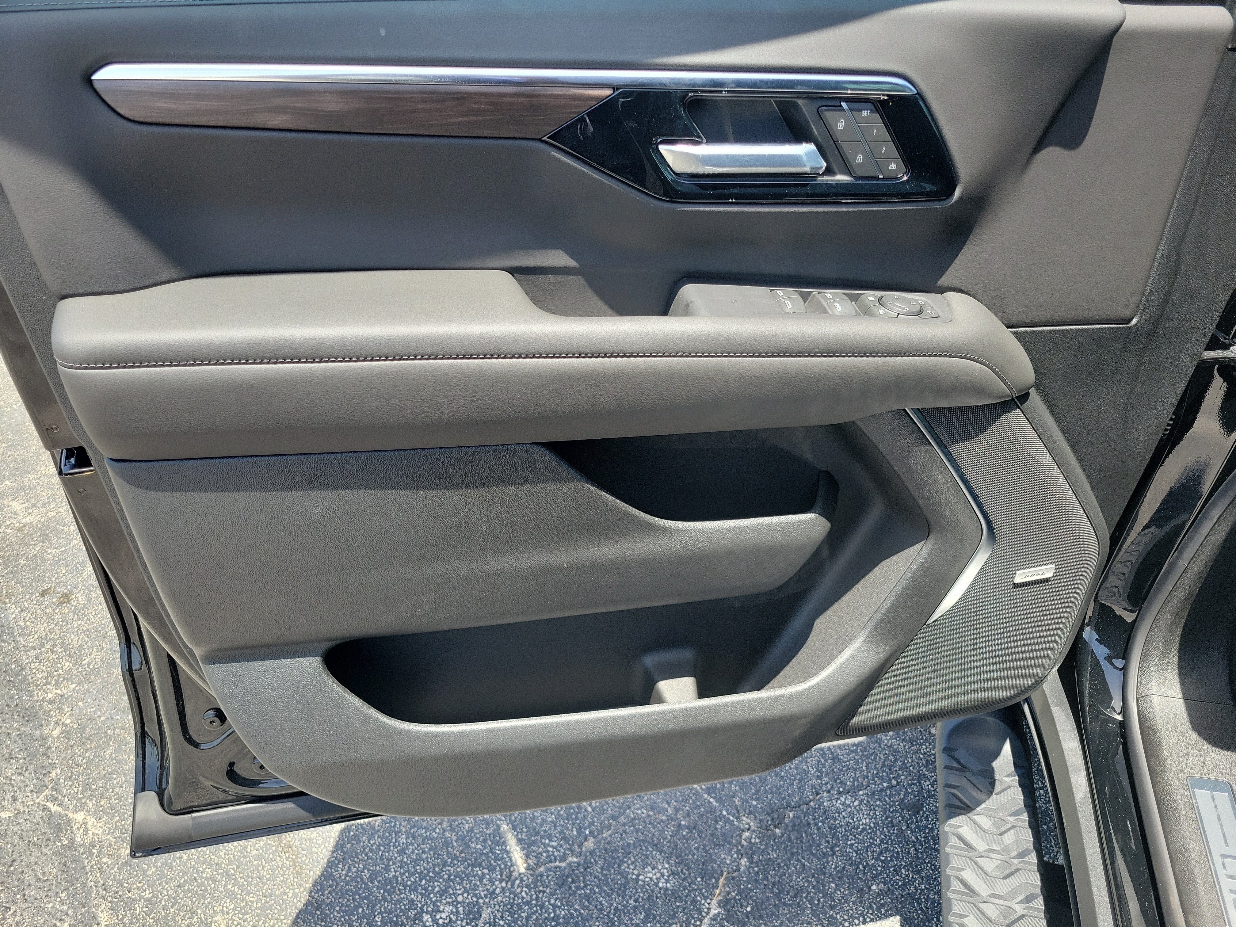 2026 Chevrolet Tahoe Z71 - Photo 23