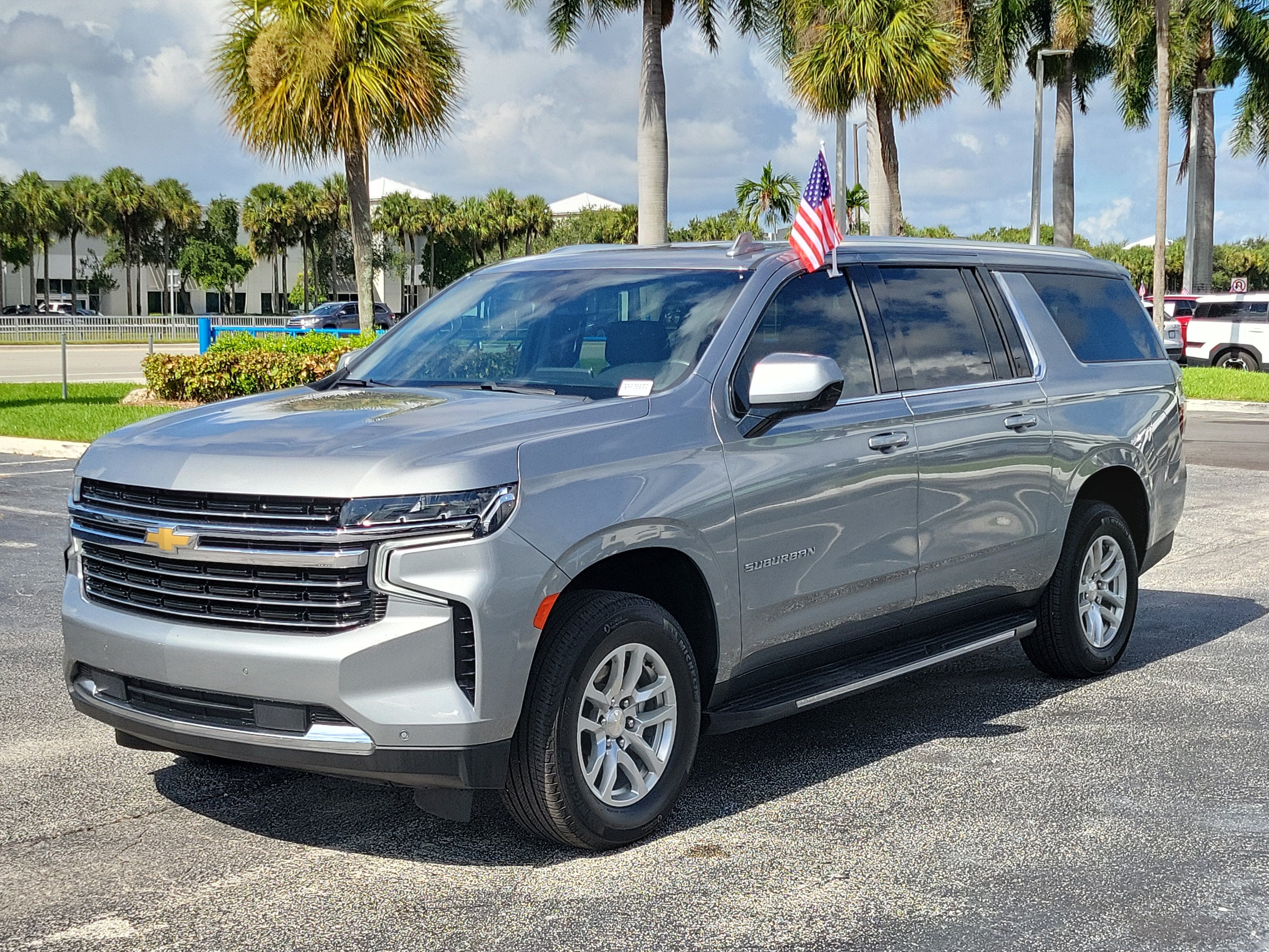 2024 Chevrolet Suburban LT