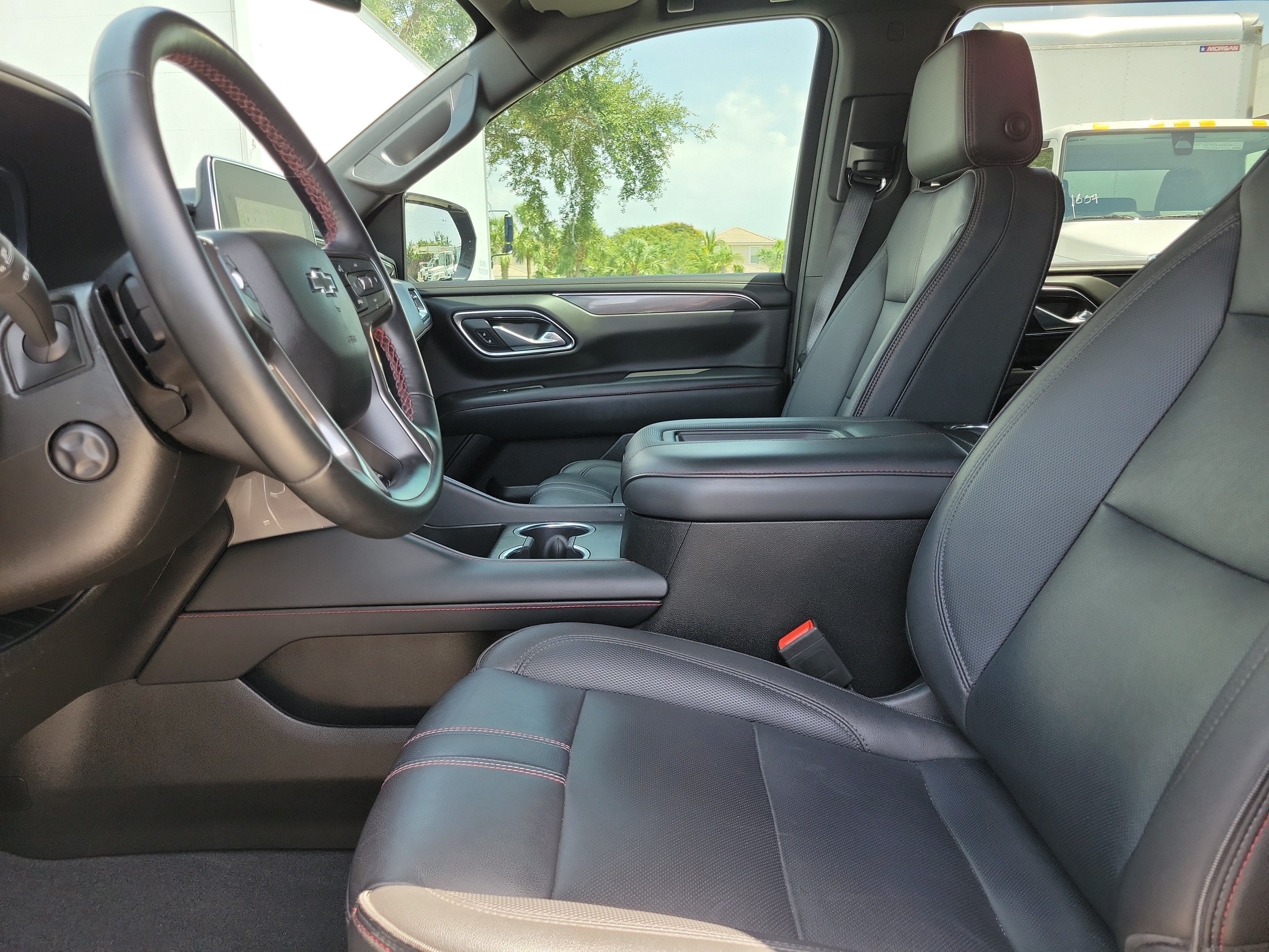 2023 Chevrolet Suburban RST