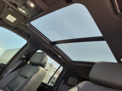 2023 Chevrolet Suburban RST
