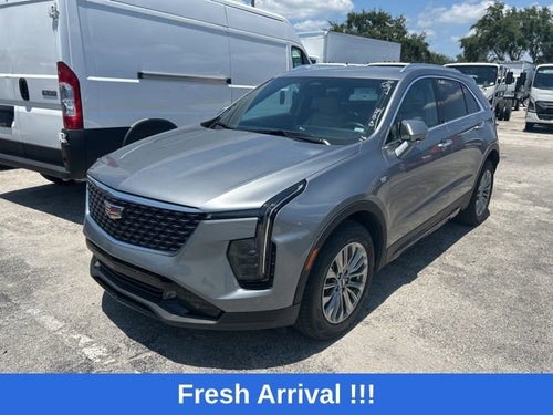 2025 Cadillac XT4 Premium Luxury