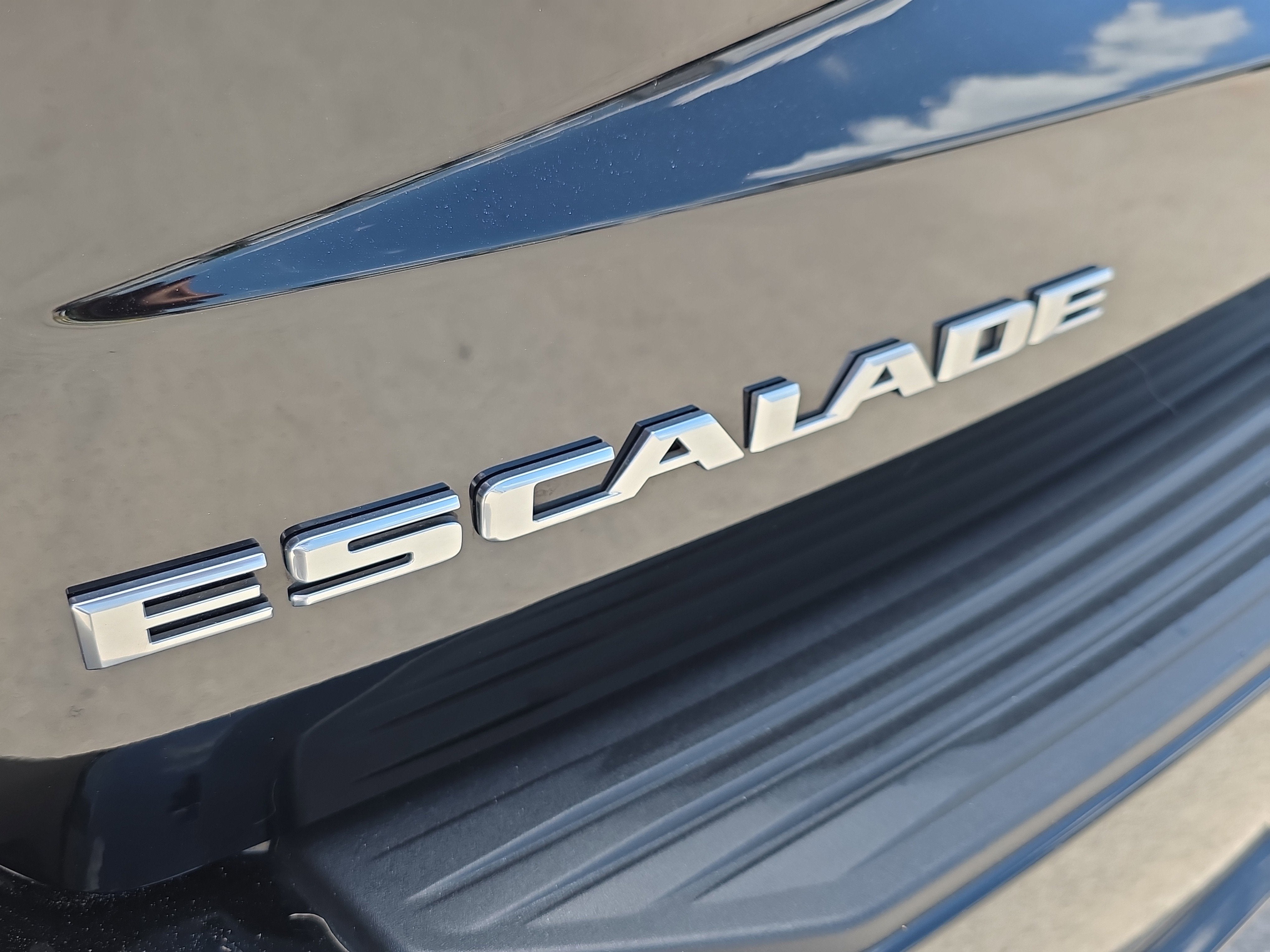 2023 Cadillac Escalade Sport