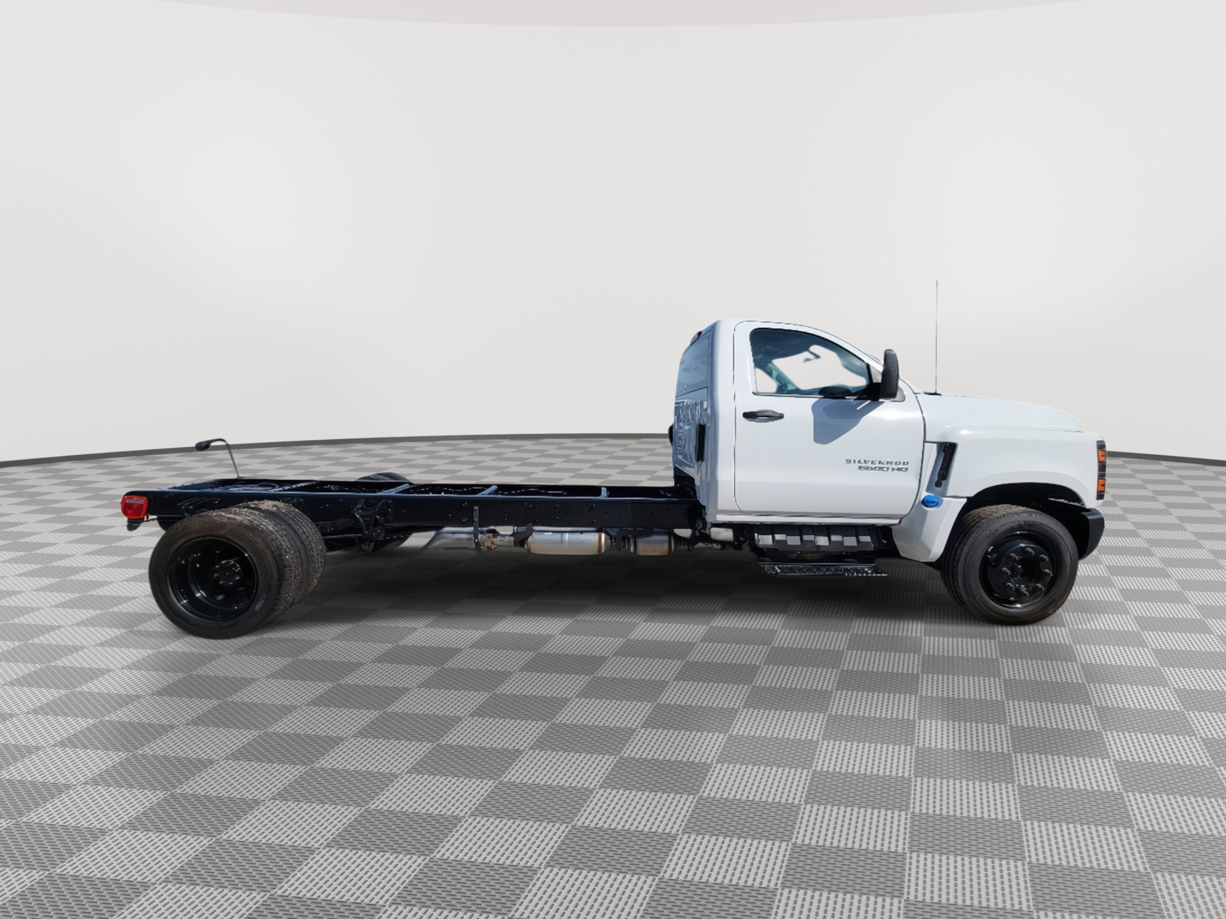 2024 Chevrolet Silverado 6500 HD Work Truck