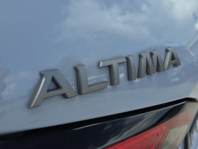 2025 Nissan Altima SR