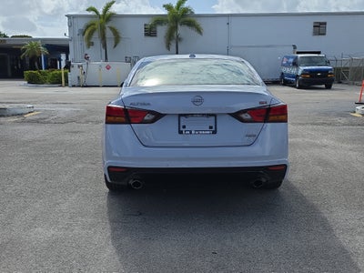 2025 Nissan Altima SR