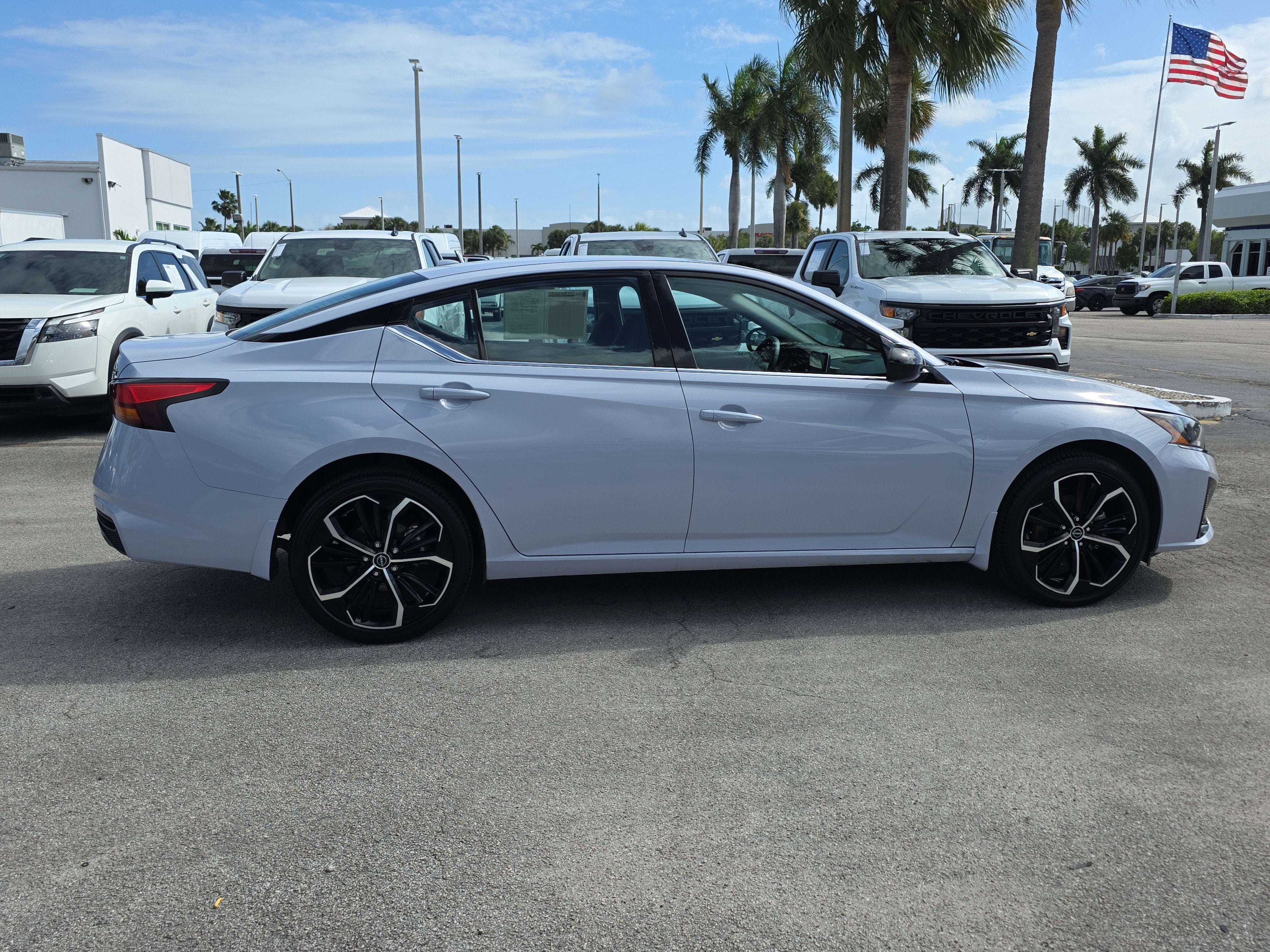 2025 Nissan Altima SR