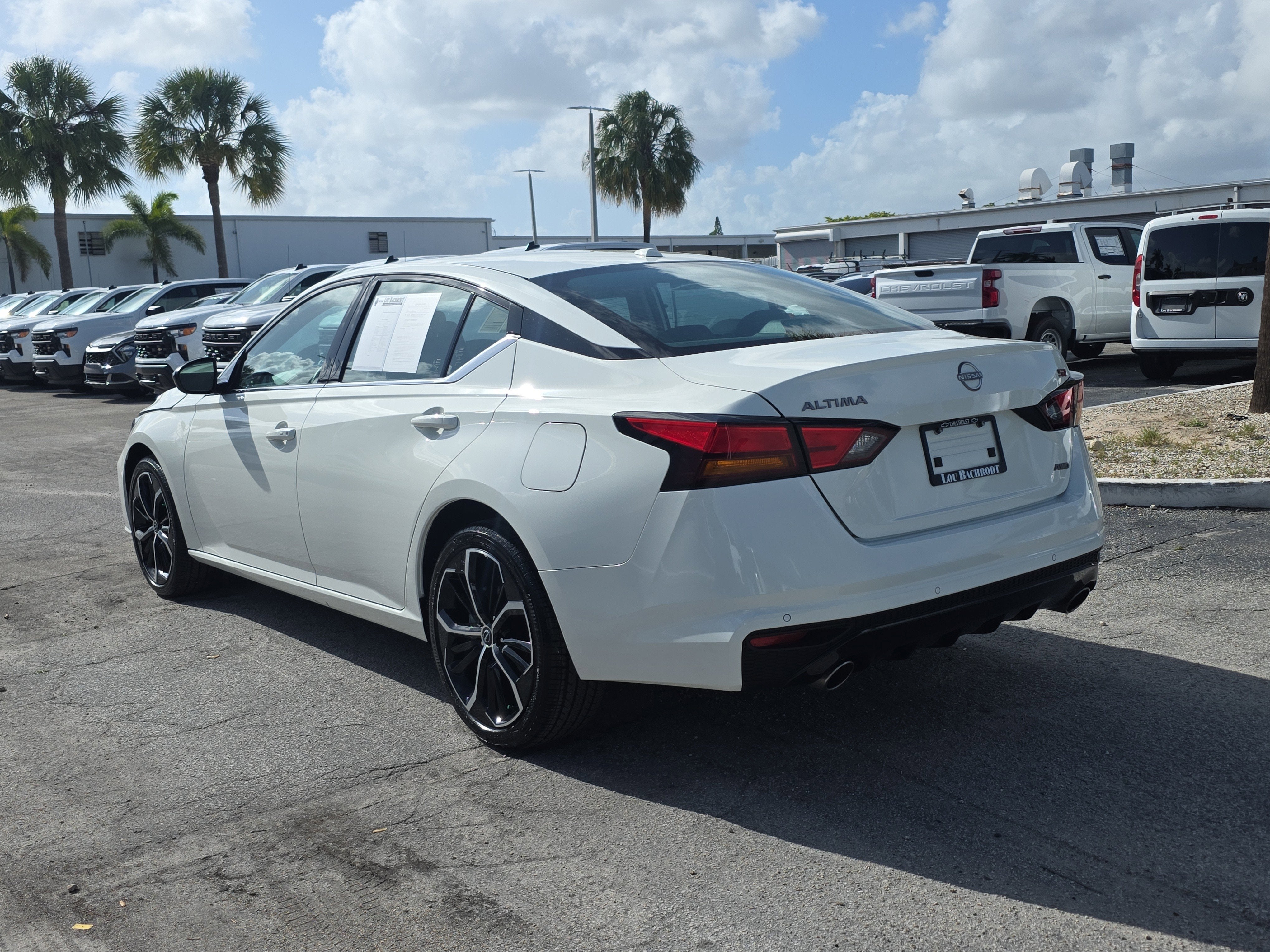 2025 Nissan Altima SR