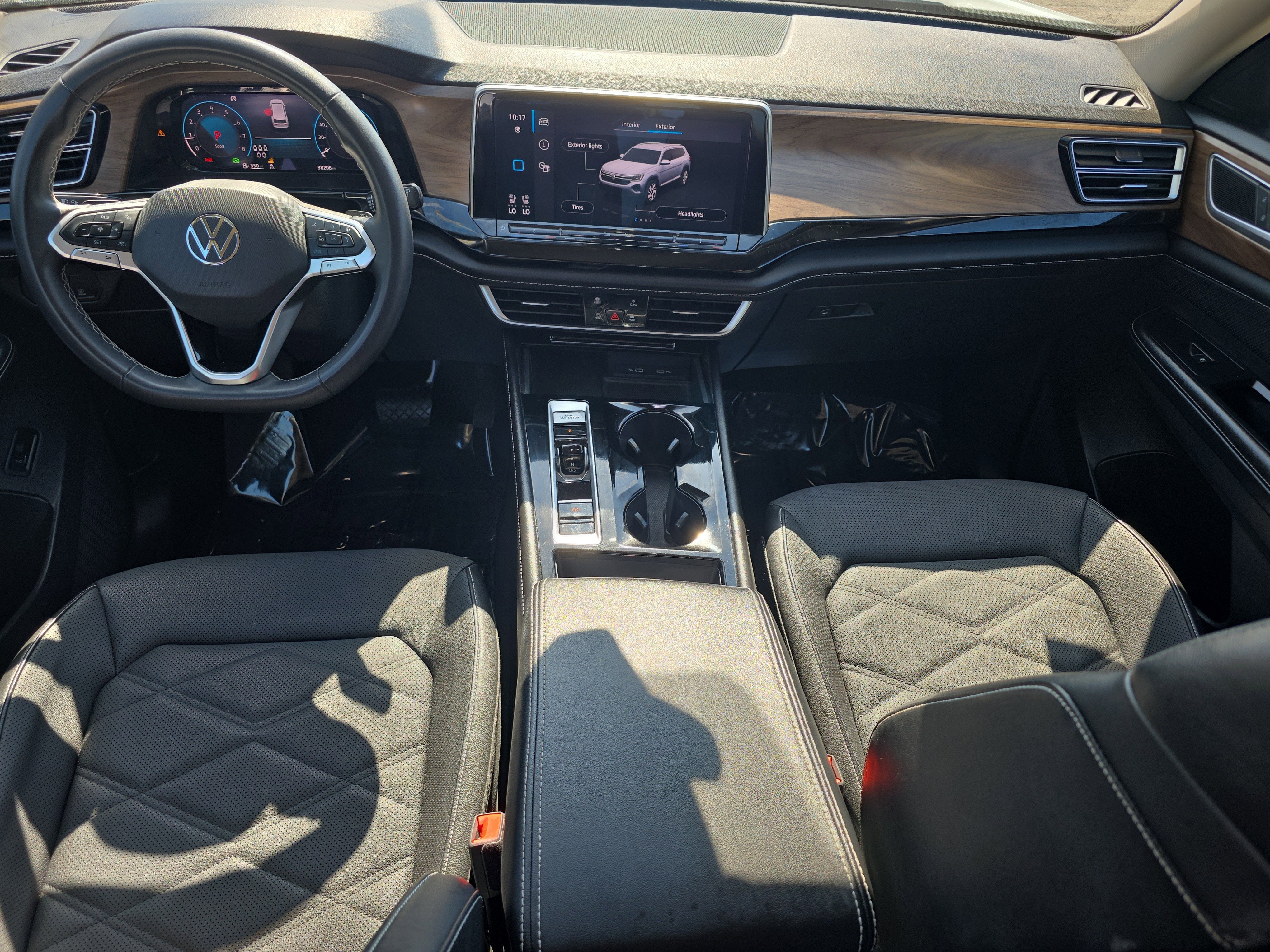2024 Volkswagen Atlas 2.0T SE w/Technology