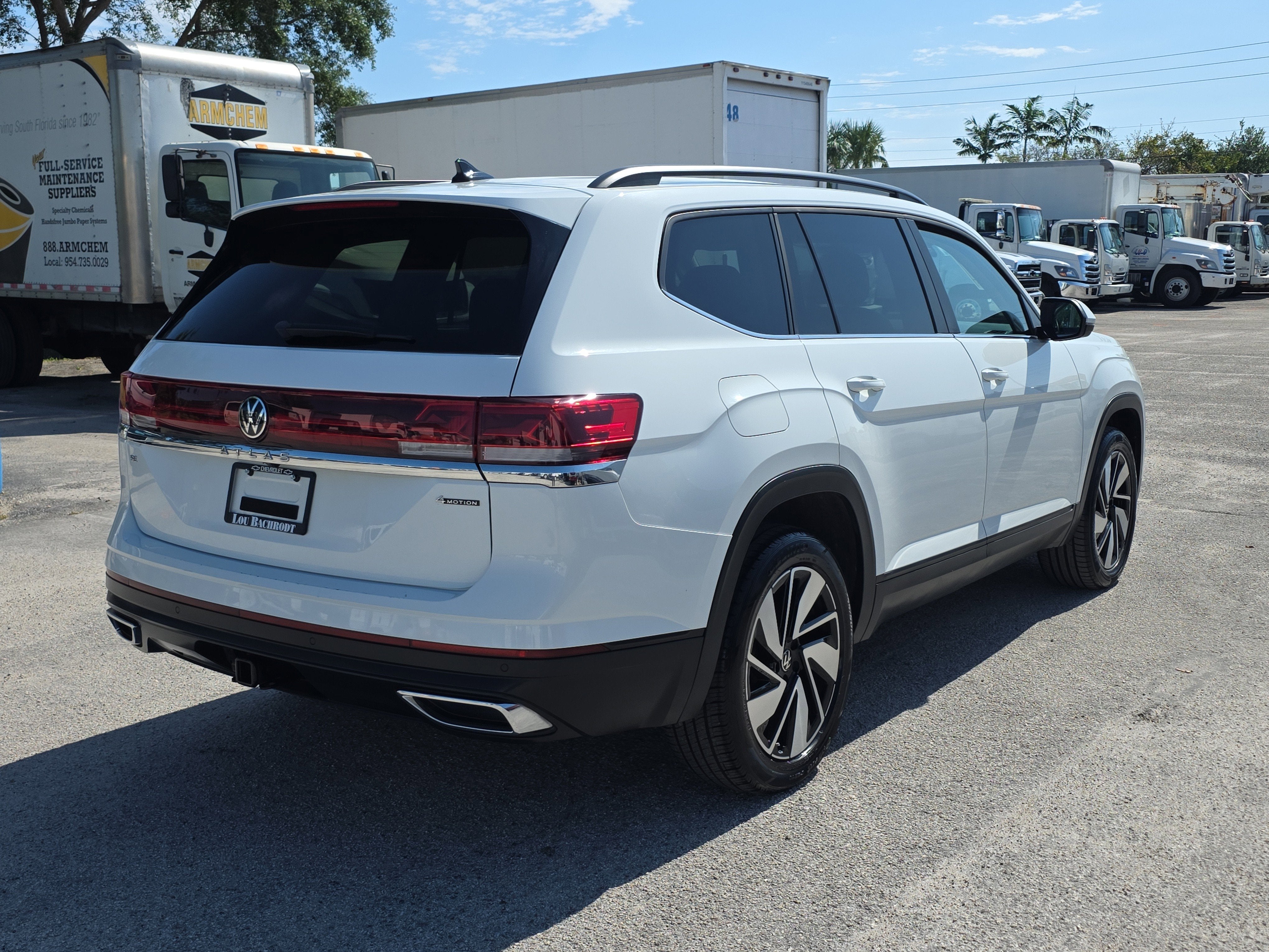 2024 Volkswagen Atlas 2.0T SE w/Technology