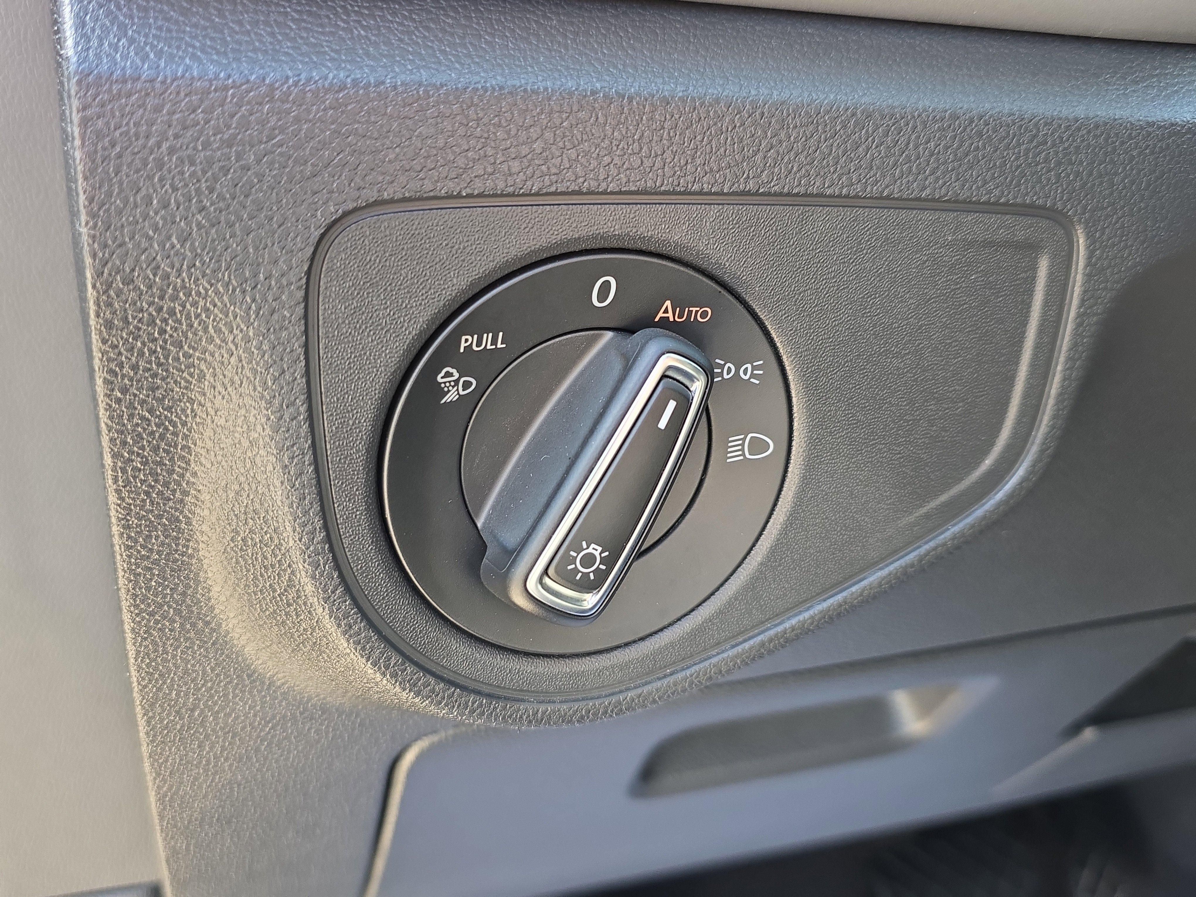 2022 Volkswagen Atlas 2.0T SE w/Technology