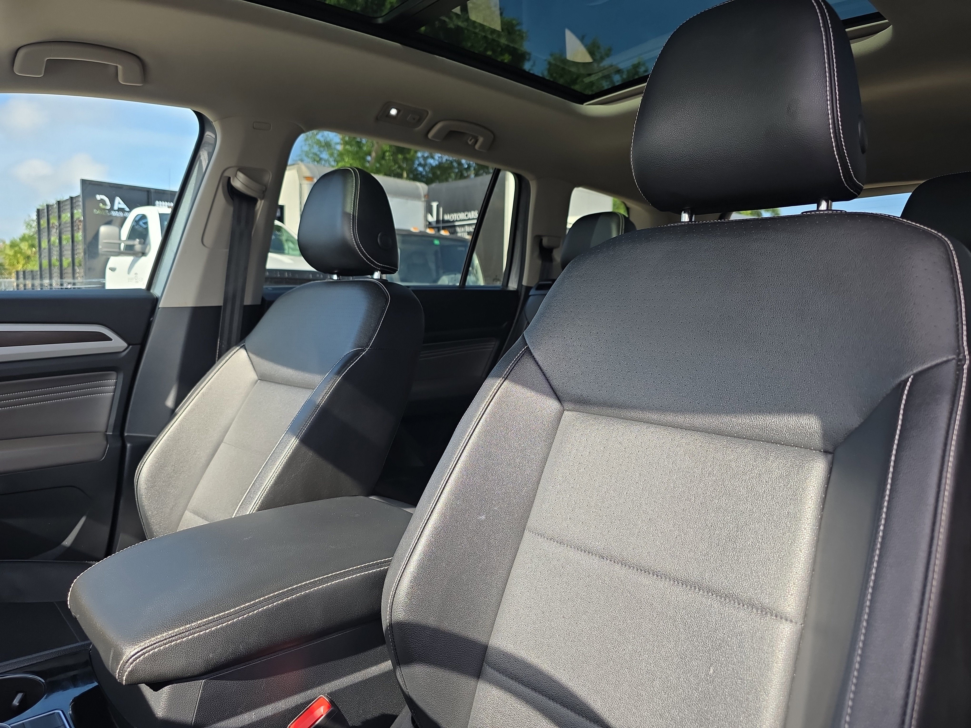 2022 Volkswagen Atlas 2.0T SE w/Technology