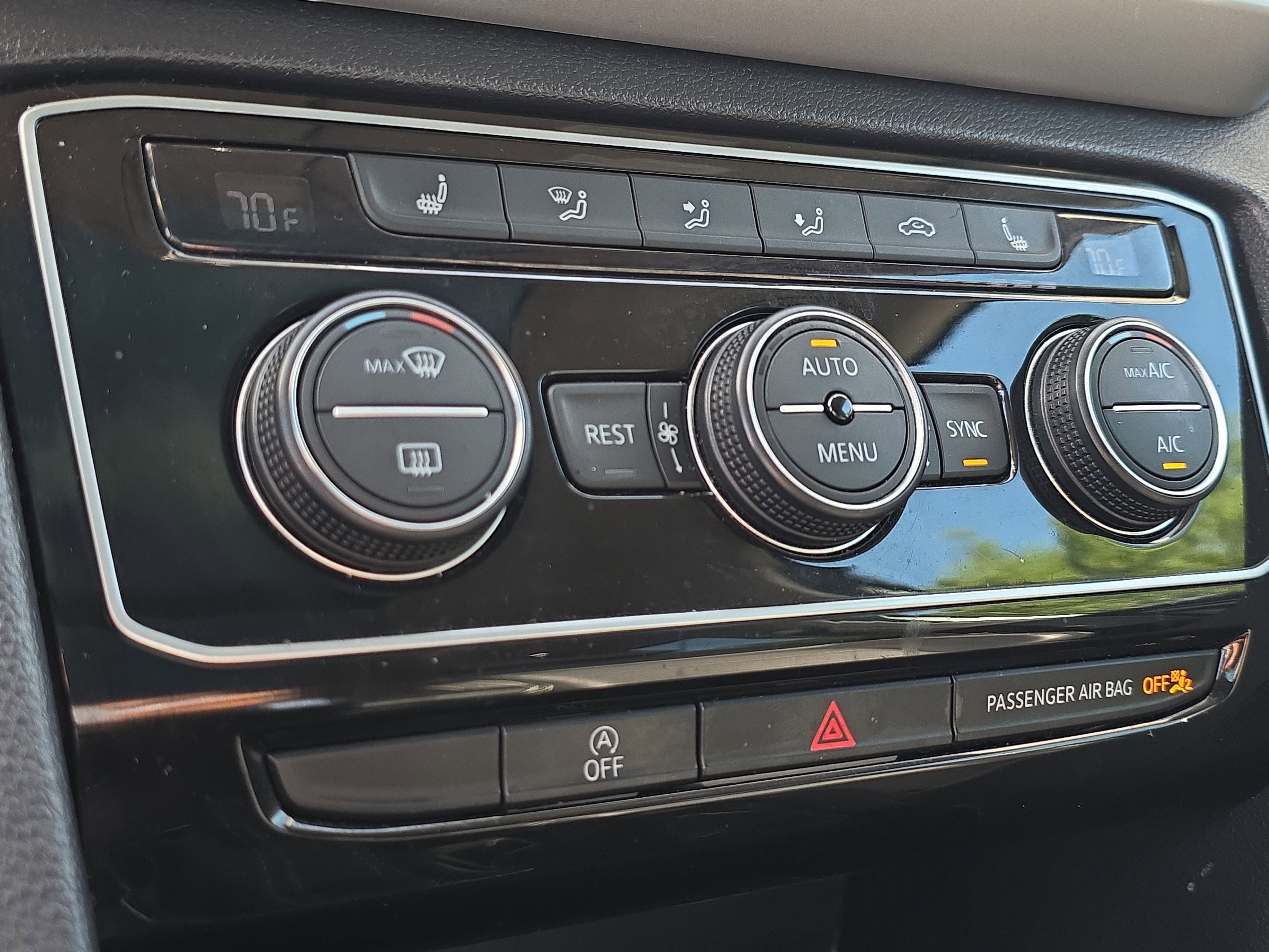 2022 Volkswagen Atlas 2.0T SE w/Technology