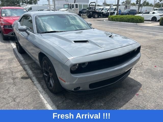 2022 Dodge Challenger SXT - Photo 10