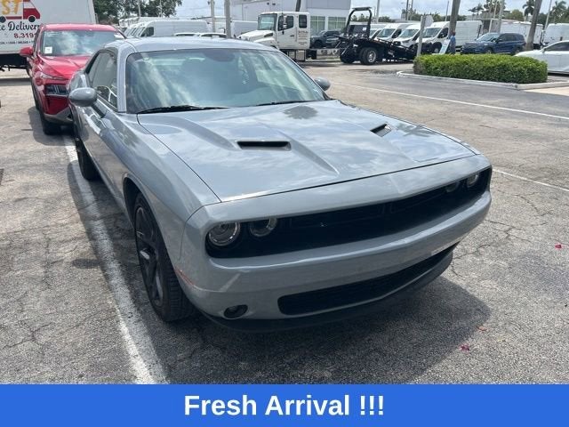 2022 Dodge Challenger SXT - Photo 8