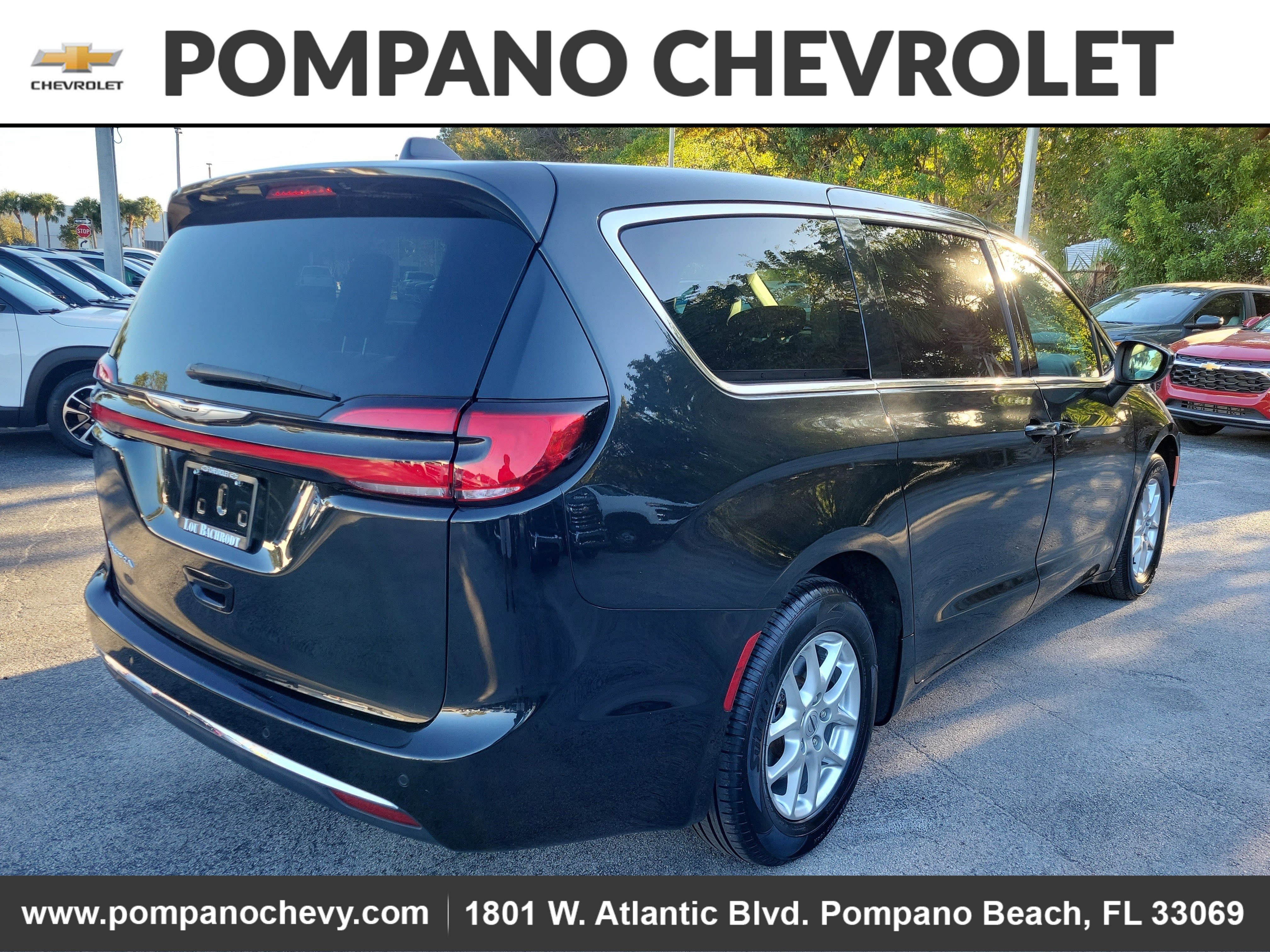 2023 Chrysler Pacifica Touring L