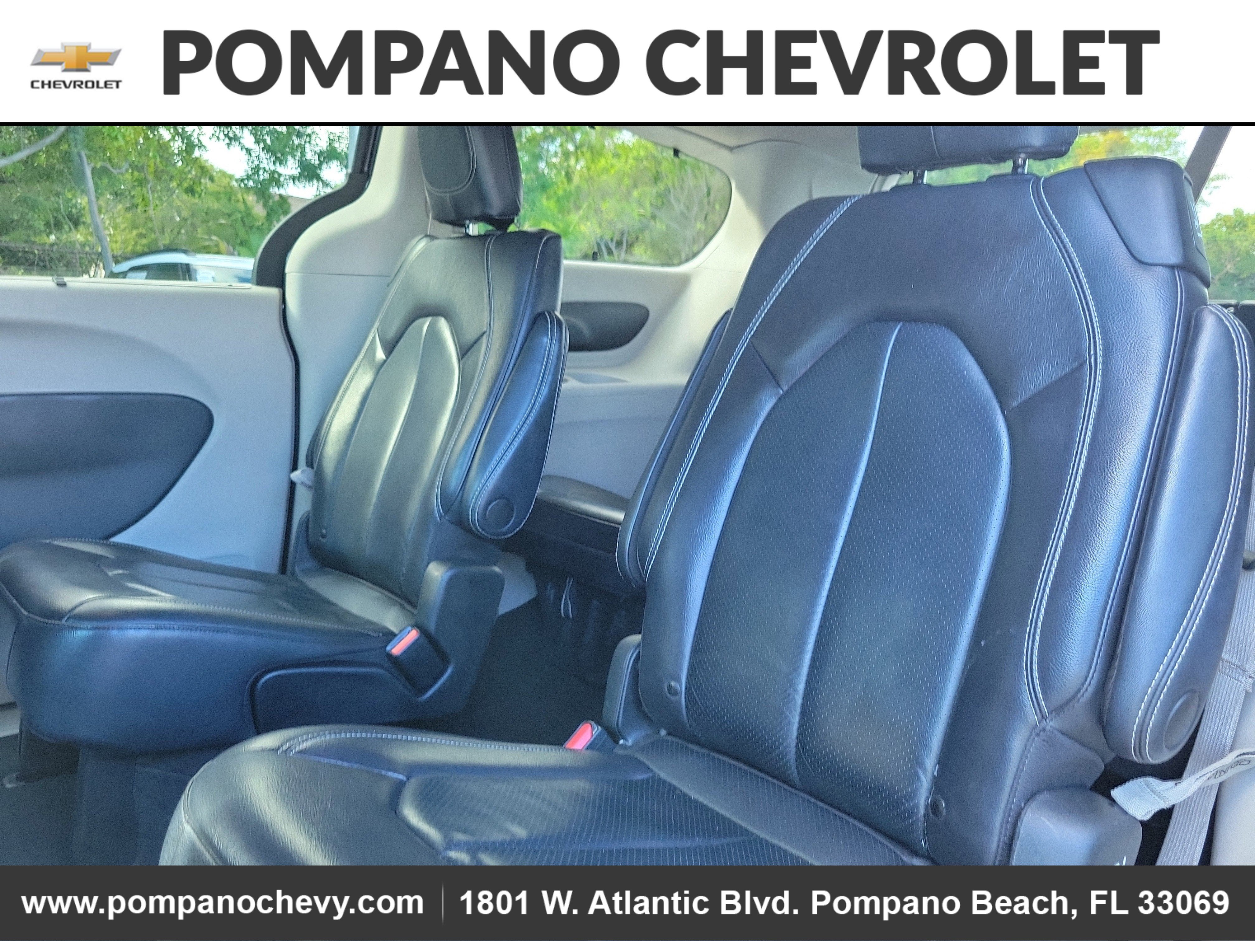 2022 Chrysler Pacifica Touring L