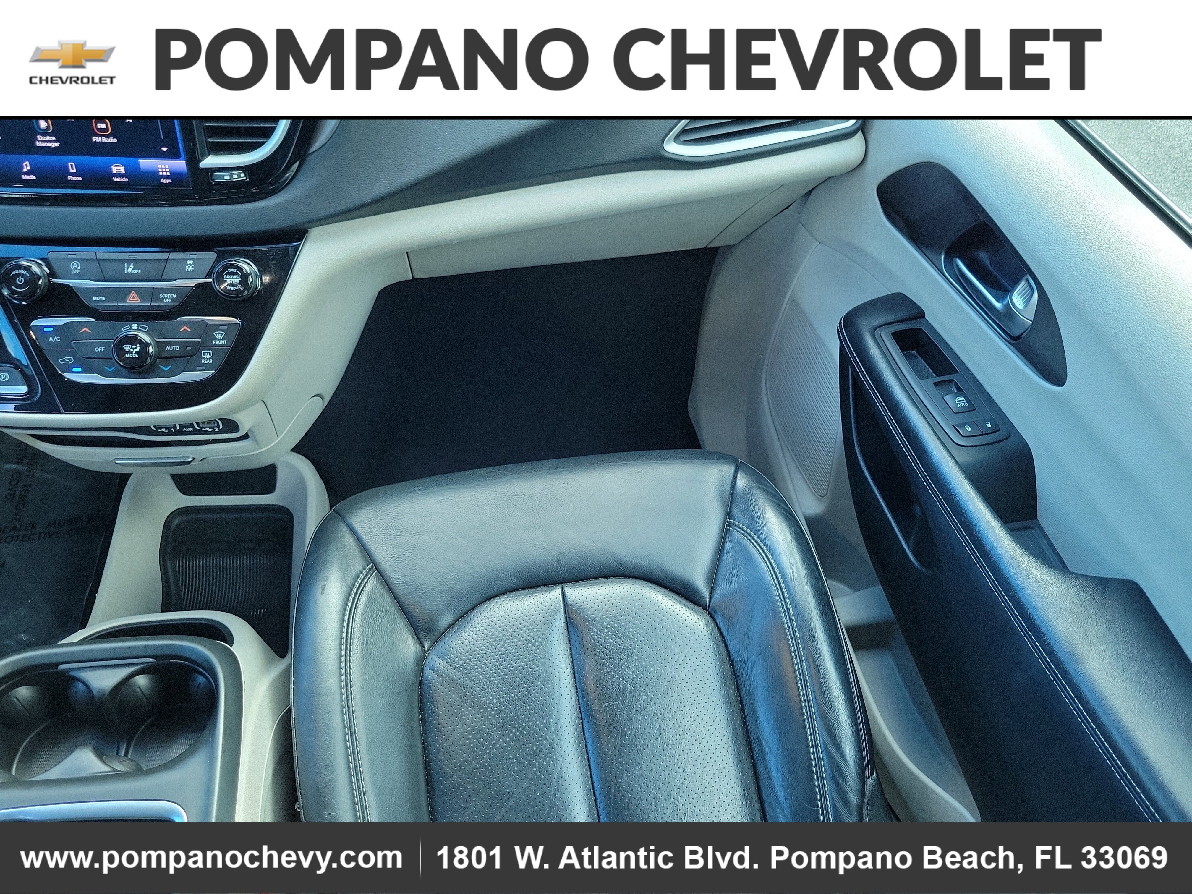 2022 Chrysler Pacifica Touring L