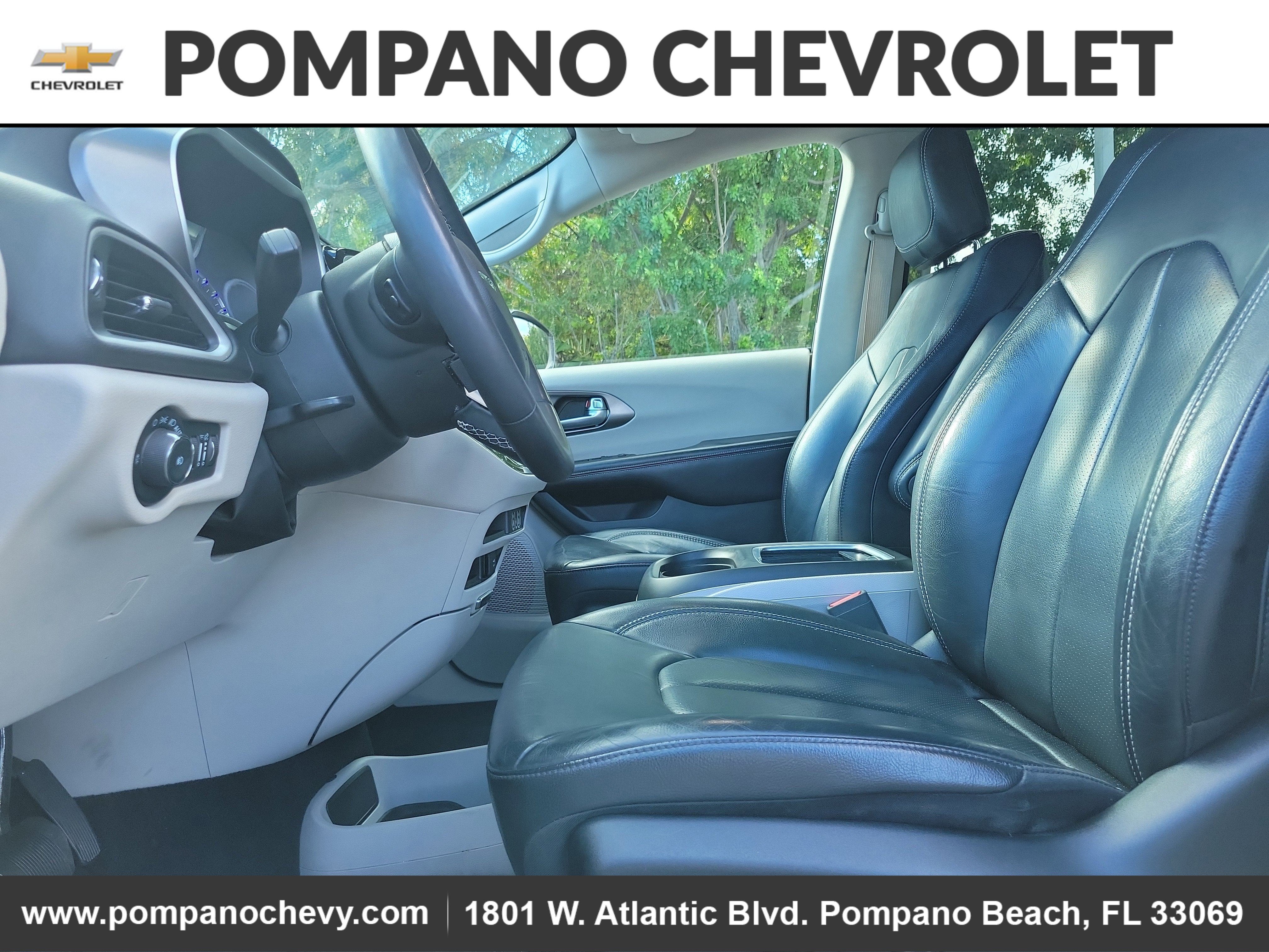 2022 Chrysler Pacifica Touring L