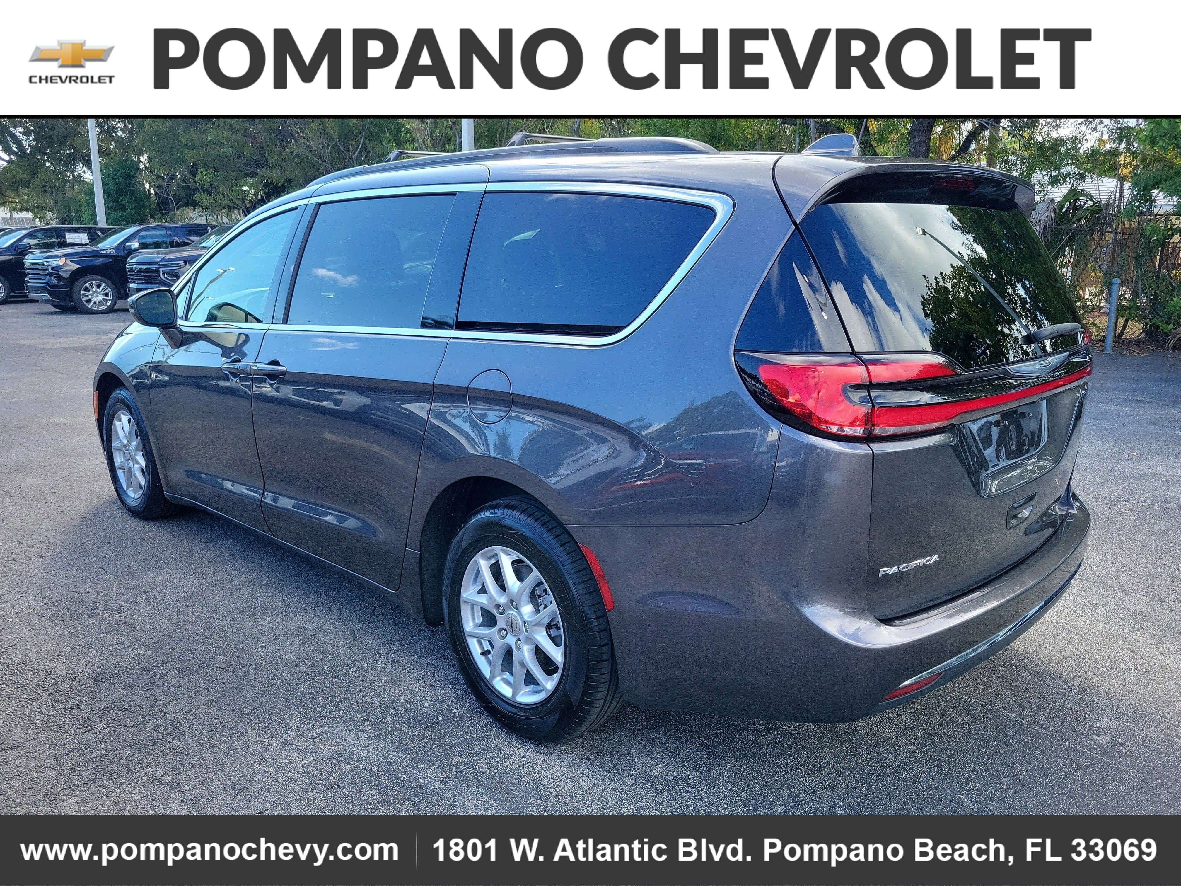 2022 Chrysler Pacifica Touring L