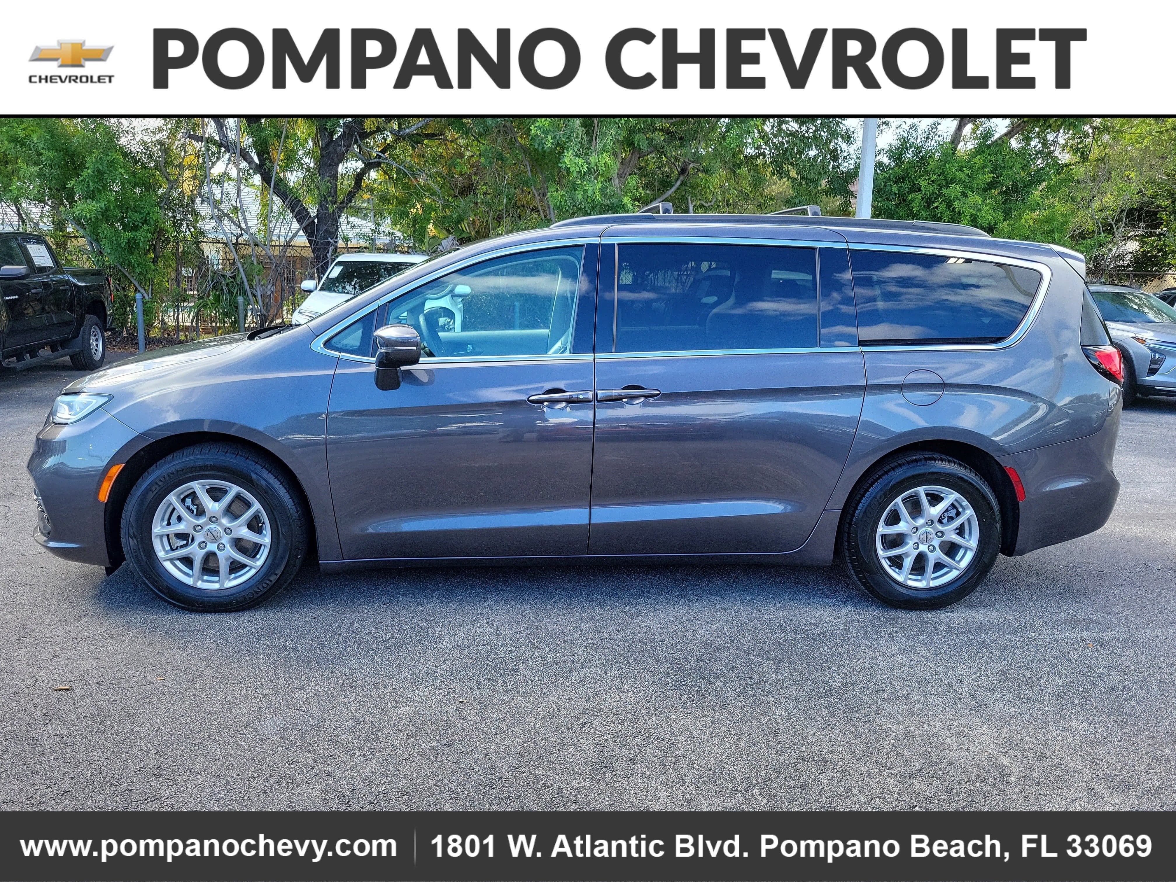 2022 Chrysler Pacifica Touring L