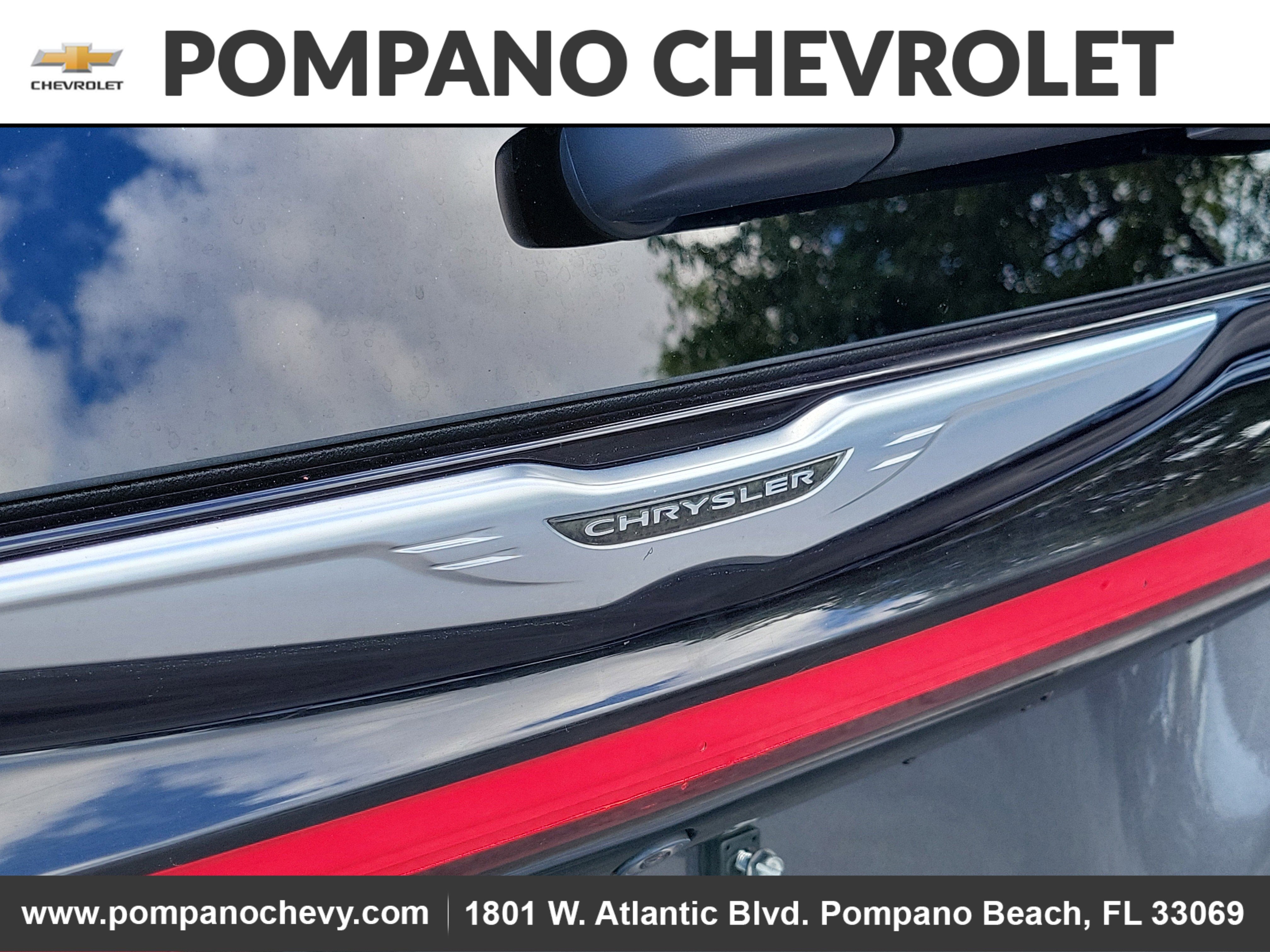 2022 Chrysler Pacifica Touring L