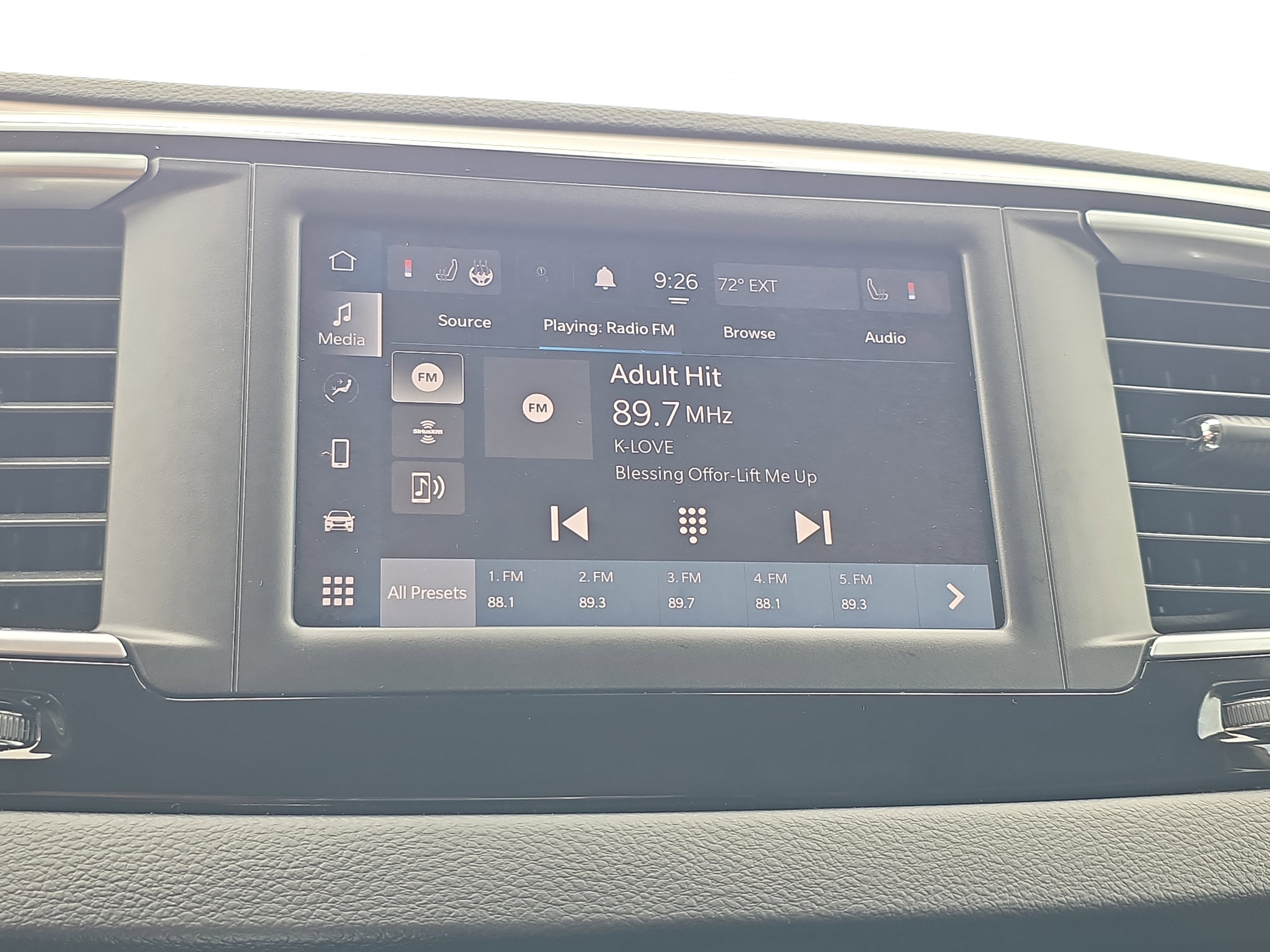 2024 Chrysler Voyager LX