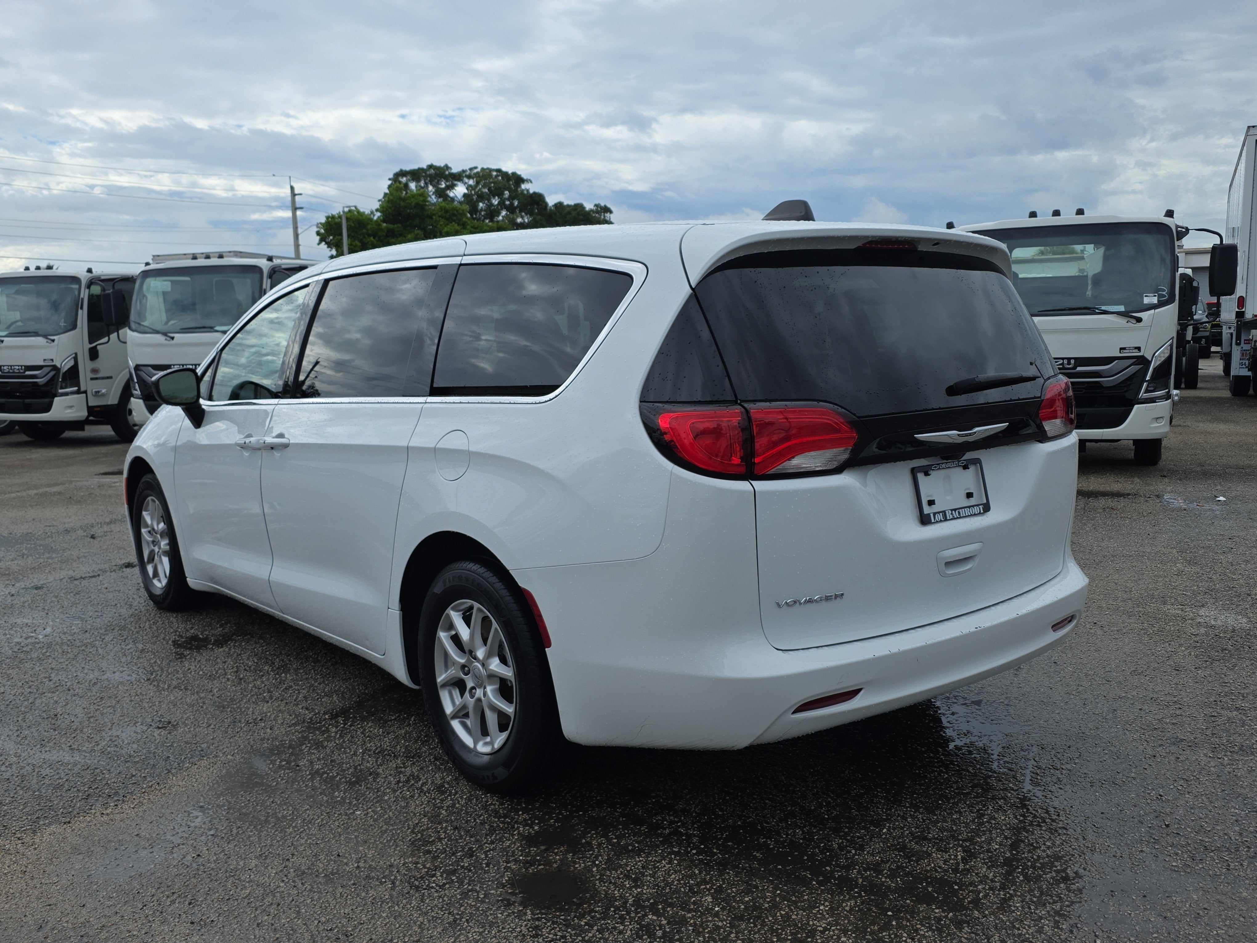 2024 Chrysler Voyager LX